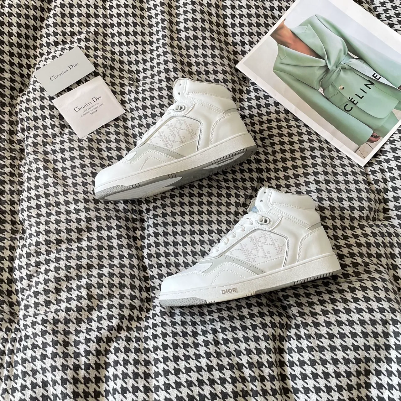 Dior B27 High-Top Sneakers in White · view 4