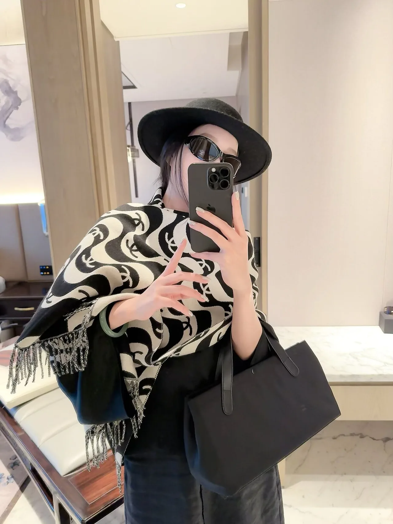 Chanel Wavy CC Shawl in Brown & Black · view 5