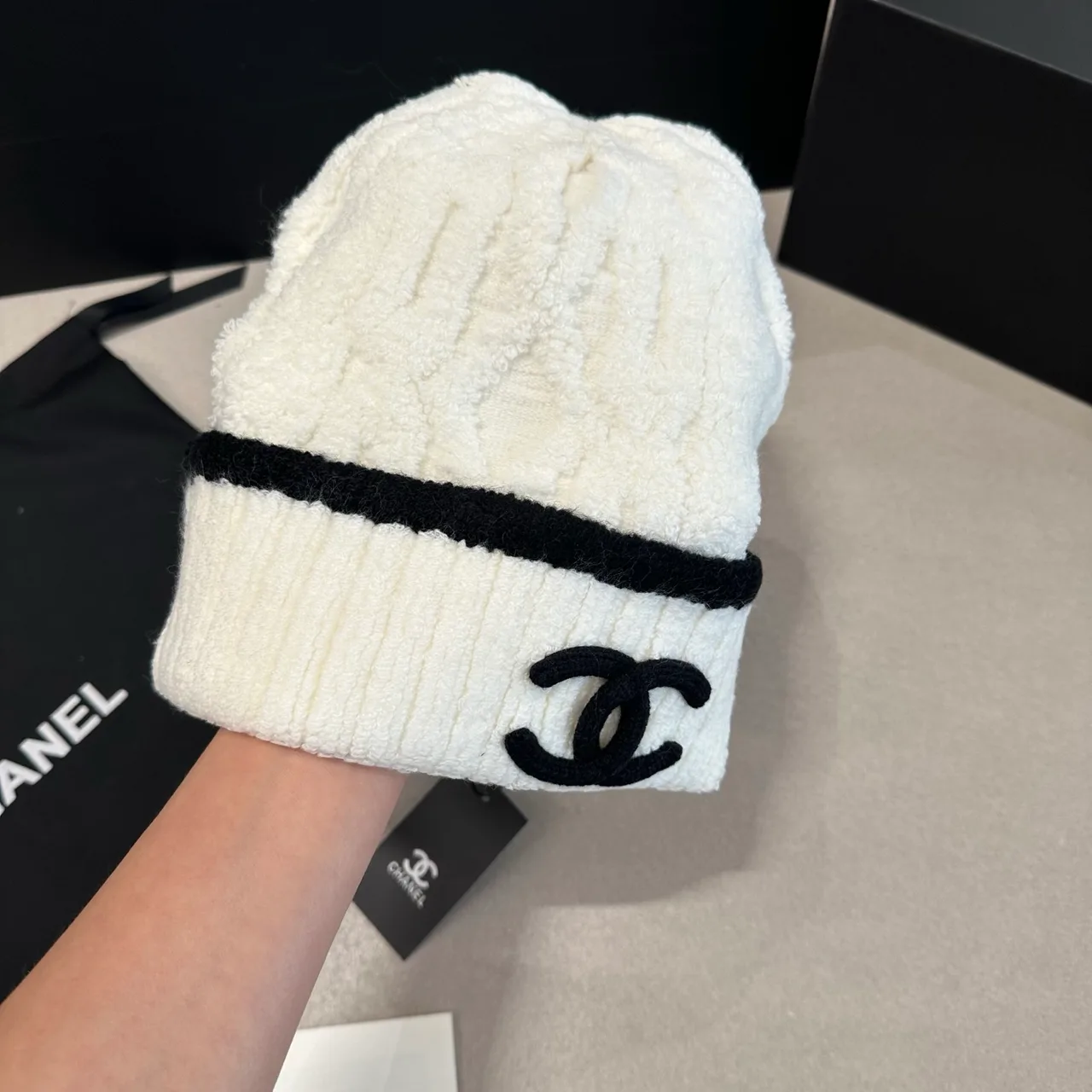 Chanel CC cable knit beanie in Black & White · view 3