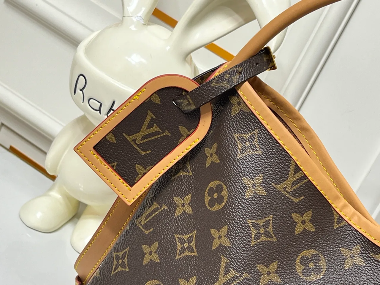 Louis Vuitton Canvas Monogram Graceful Hobo Bag in Brown · view 5