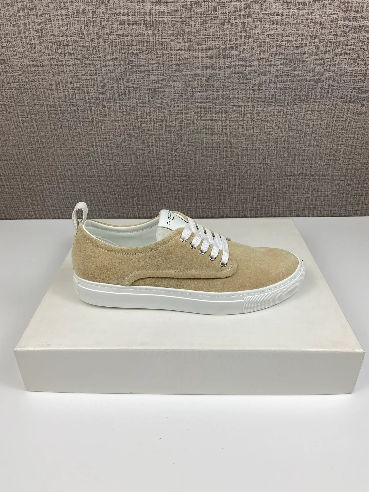 Givenchy Cowhide New City Sneakers in Beige · view 7