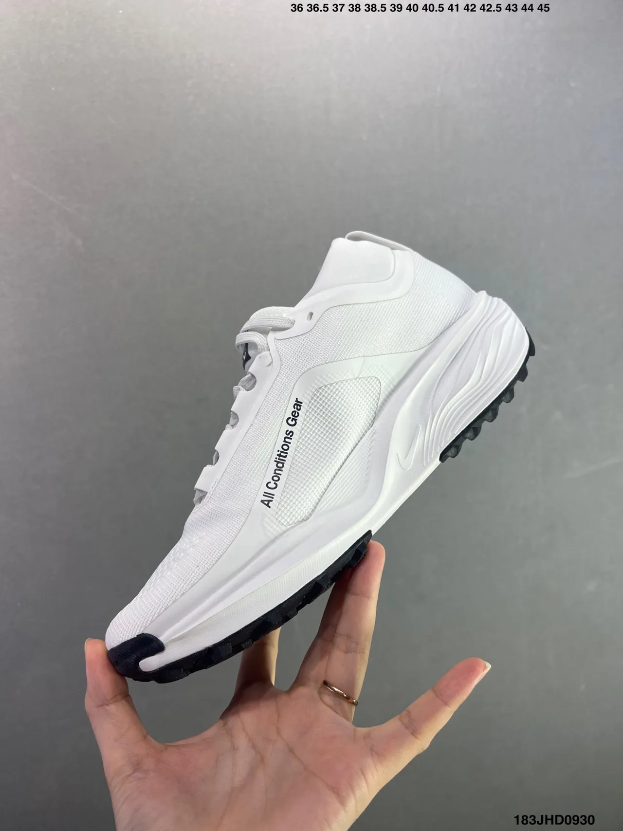 Nike ACG Low-Top Sneakers in White · view 3