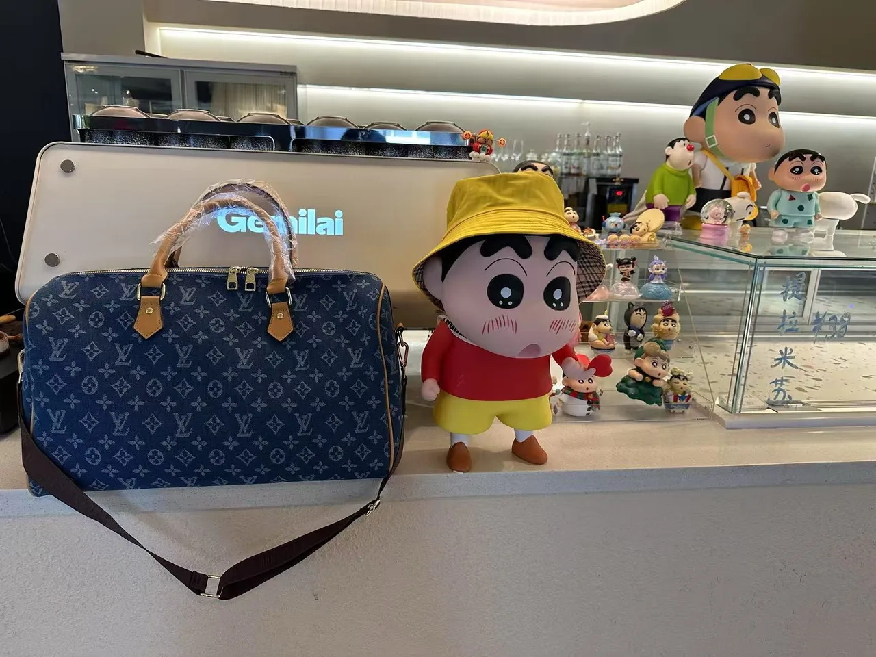 Louis Vuitton Denim Speedy Bag in Blue / White · view 5