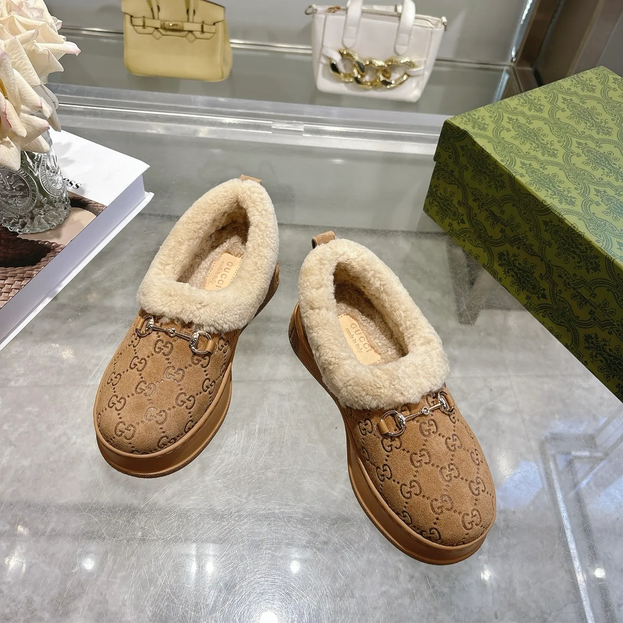 Gucci Cowhide Sheepskin Slippers in Tan · view 3