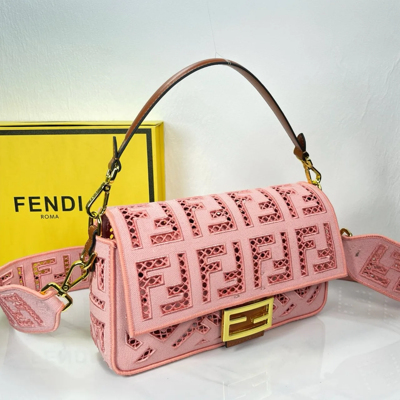 Fendi Canvas Smooth Handbag in Pink · view 2