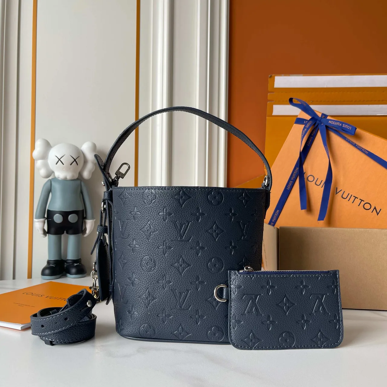 Louis Vuitton Cowhide Bucket Bag in Black · view 5