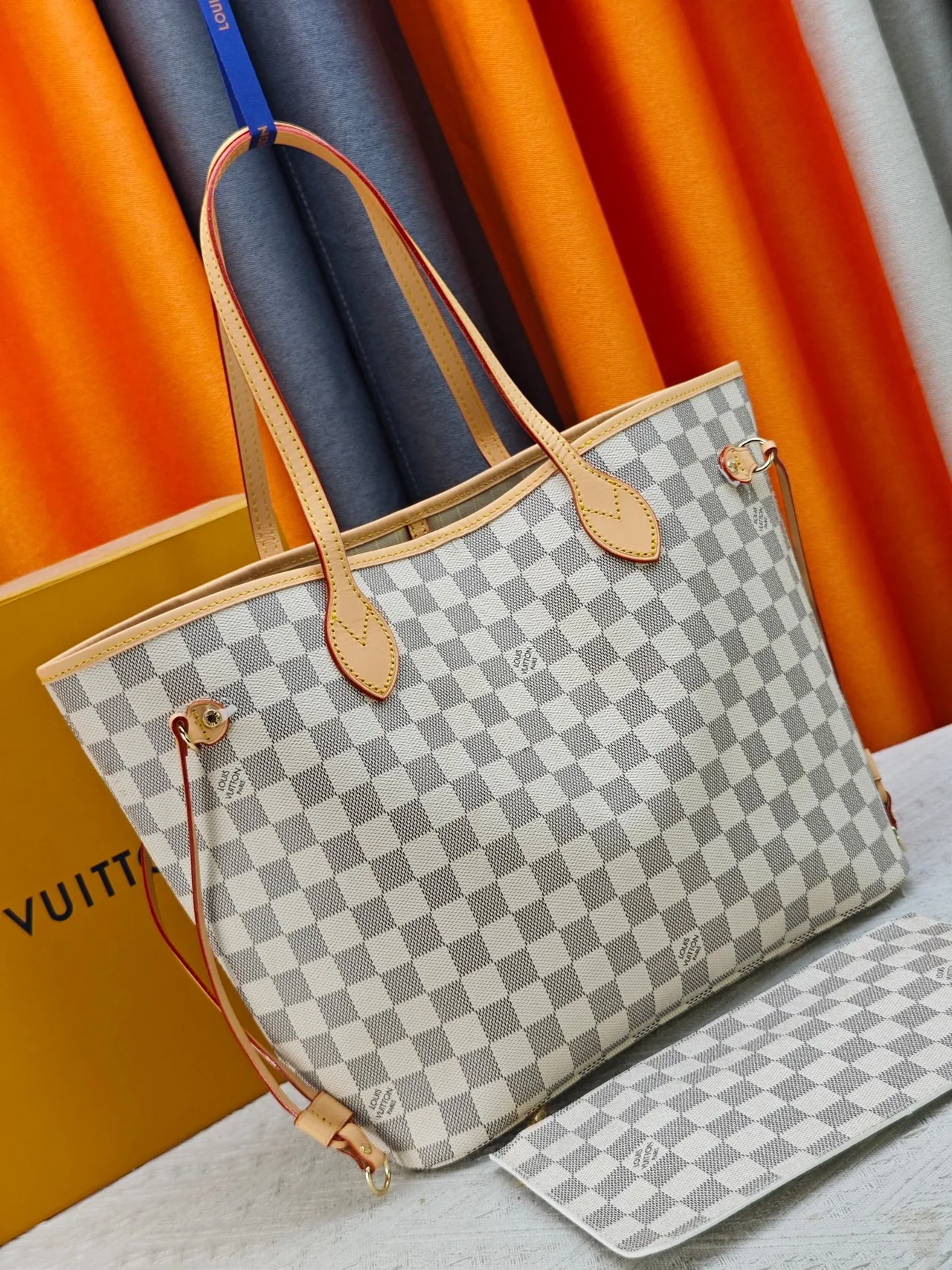 Louis Vuitton Neverfull Clutch in Grey · view 2