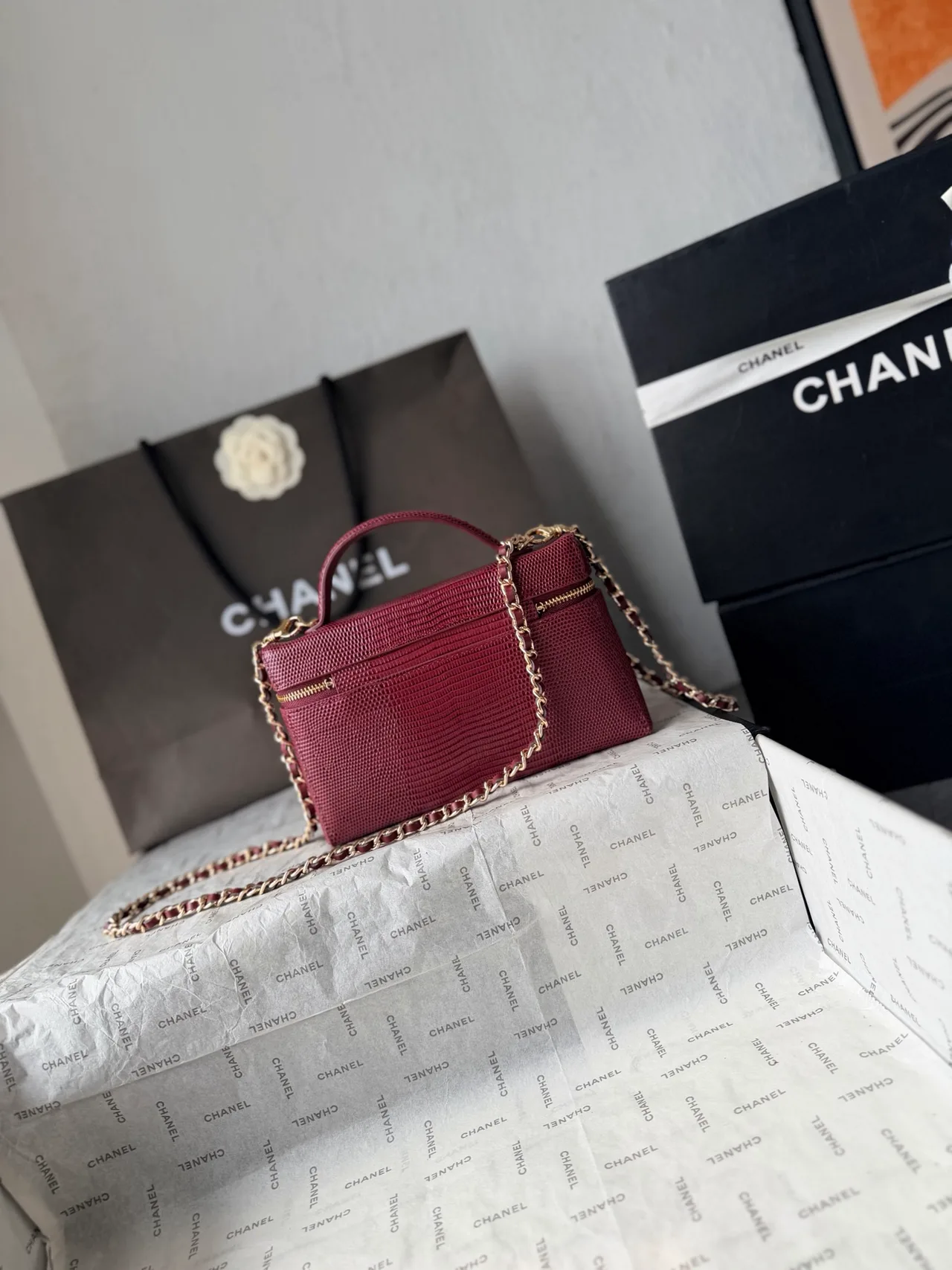 Chanel Cowhide Box Shoulder Bag in Burgundy · view 4
