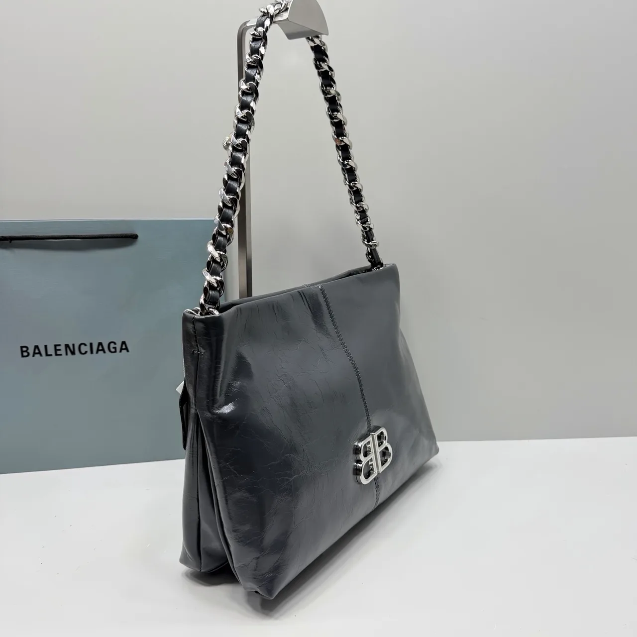 Balenciaga Cowhide Glossy Tote in Black · view 3