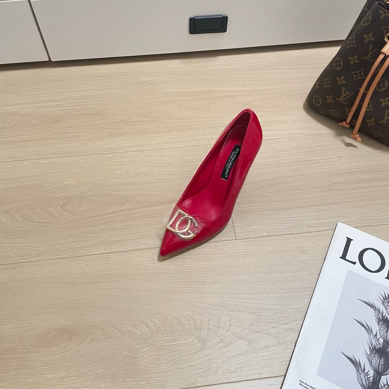 Dolce & Gabbana Sheepskin Patent Leather Glossy Pointed-Toe DG Pointed Heel Pumps in Red · view 8