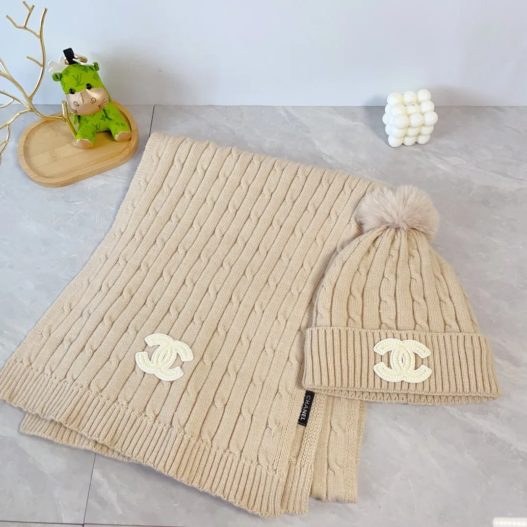Chanel Wool Hat and Scarf Set in Beige · view 4