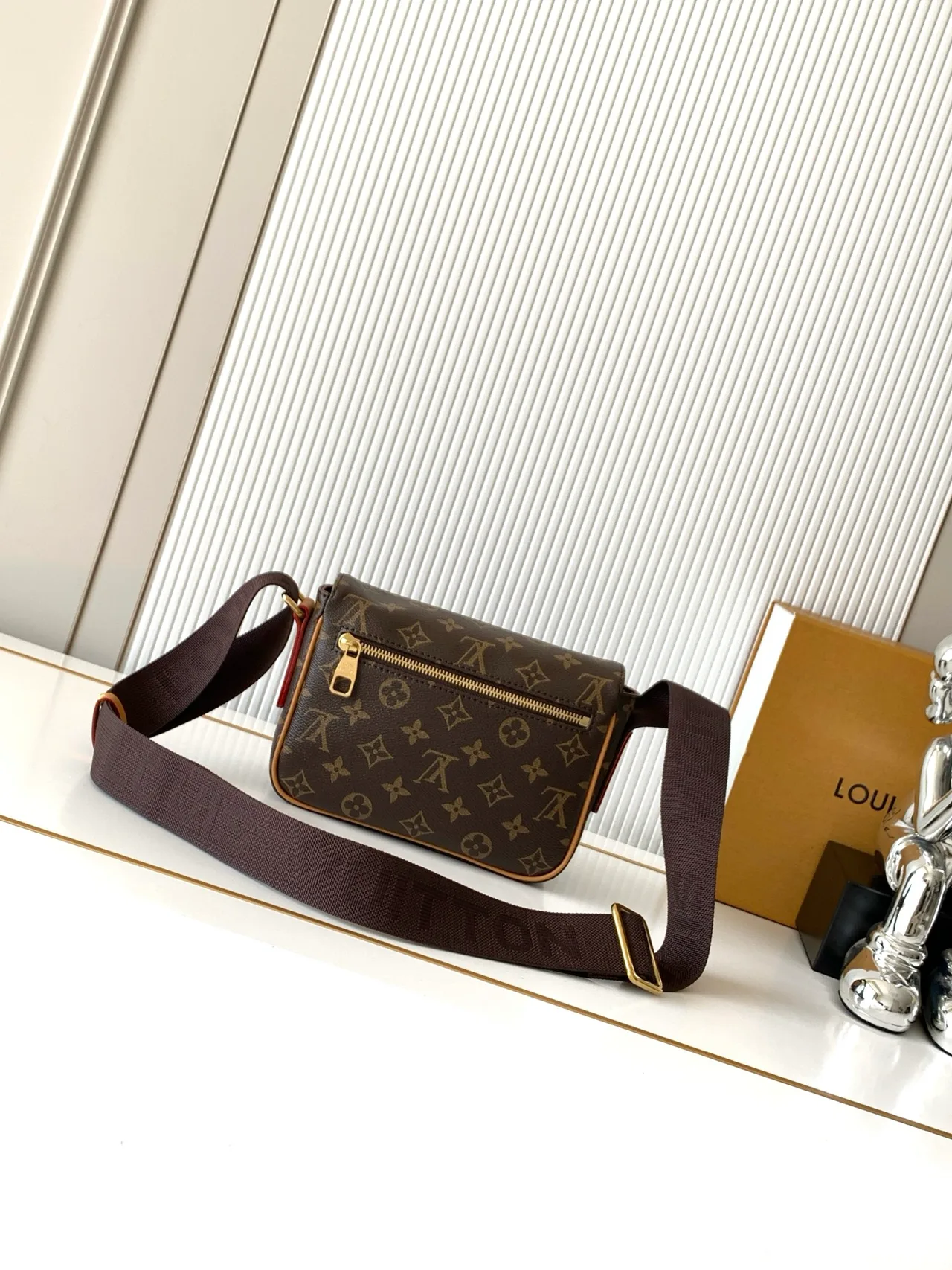 Louis Vuitton Smooth Crossbody Bag in Brown · view 3