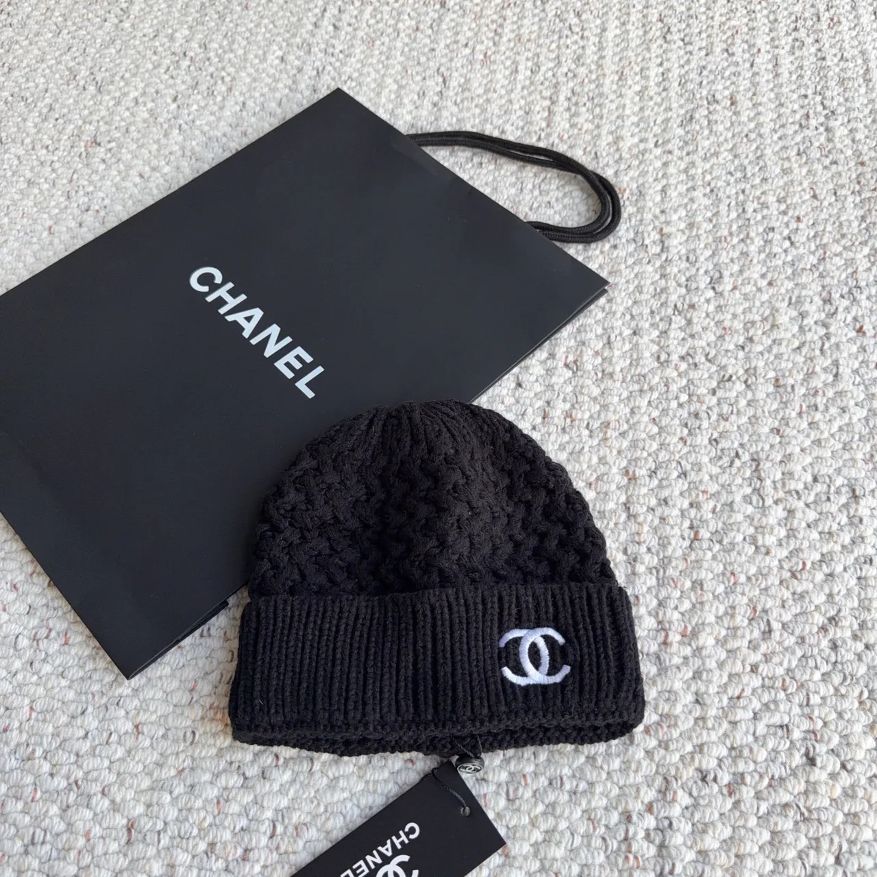 Chanel Beanie in Black · view 3