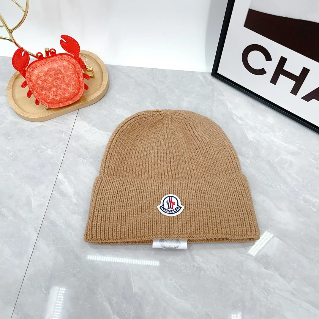 Moncler Wool Hat and scarf knit set in Tan · view 5