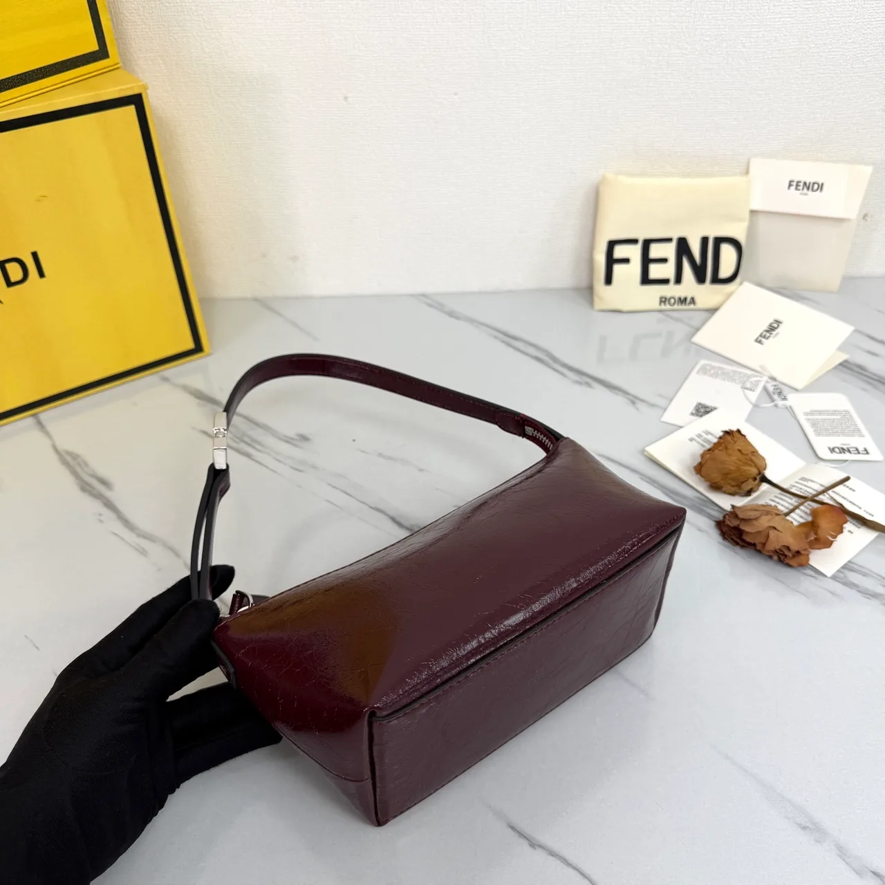 Fendi Baguette Cowhide Glossy Hobo Bag in Burgundy · view 4