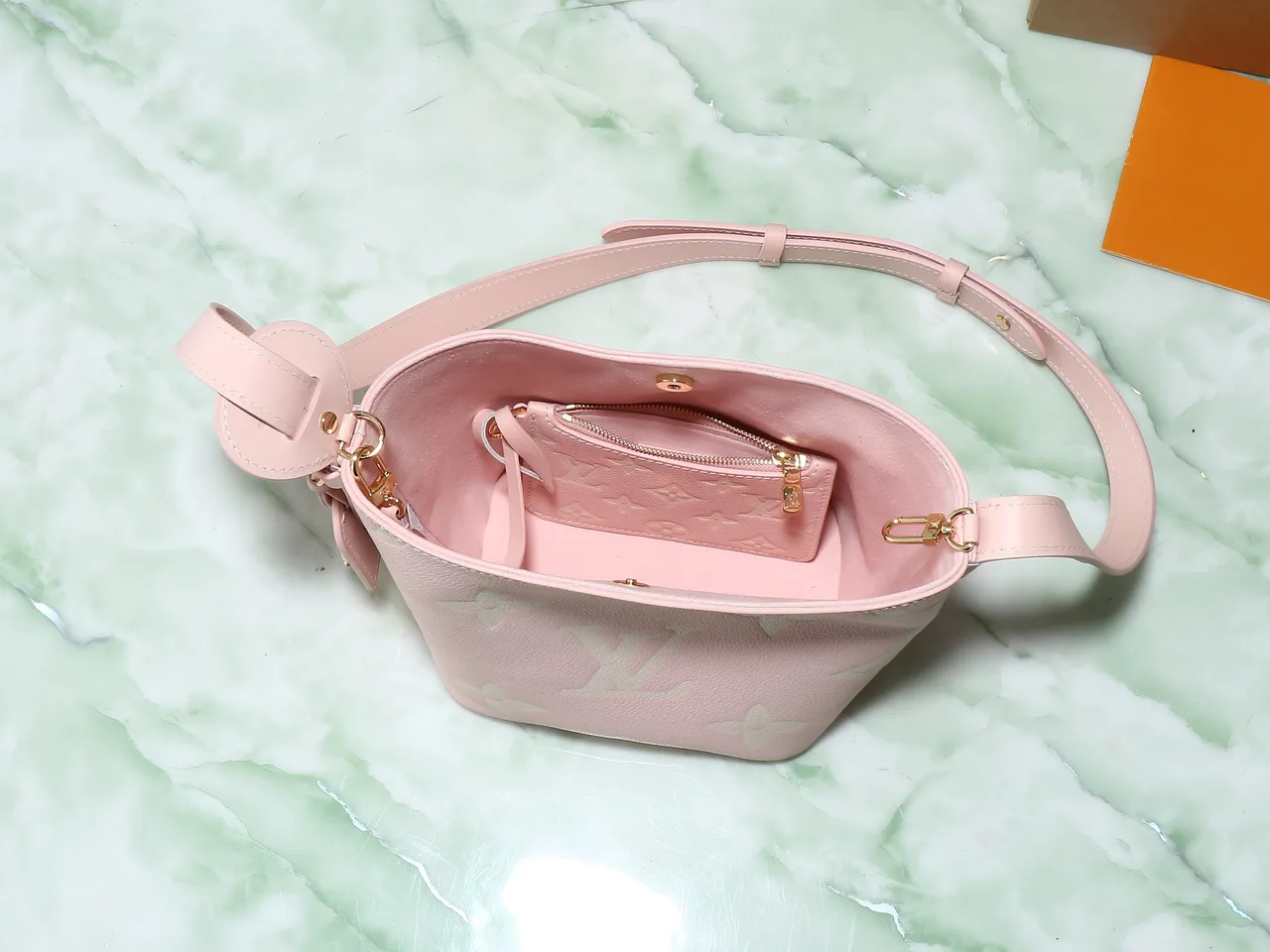 Louis Vuitton Canvas Bucket Bag with Pouch in Pink · view 8