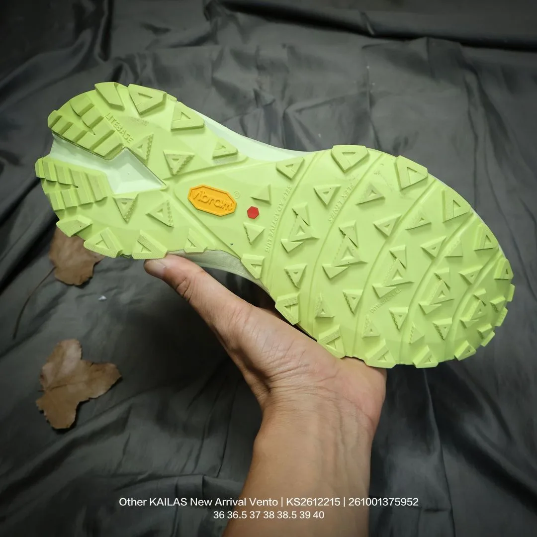Kailas Sneakers in Green · view 6