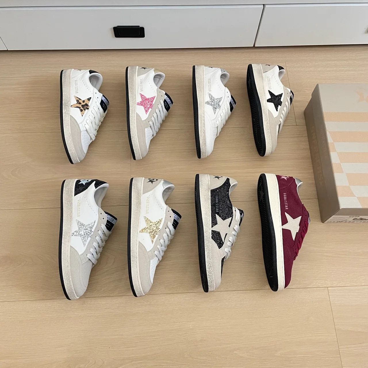 Golden Goose Star Low-Top Sneakers in White / Black / Burgundy · view 4