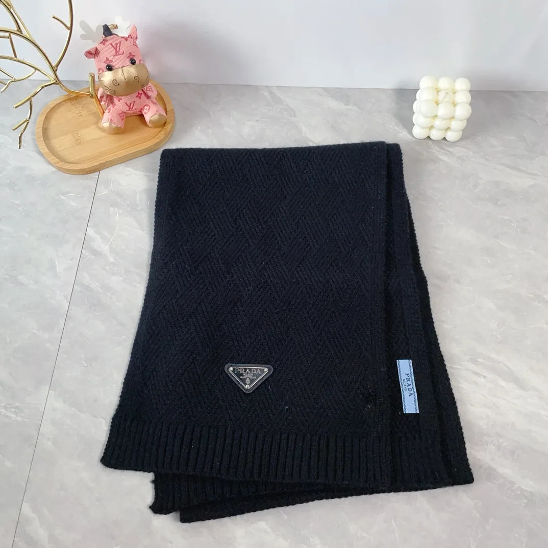 Prada Wool Hat and scarf knit set in Black · view 5