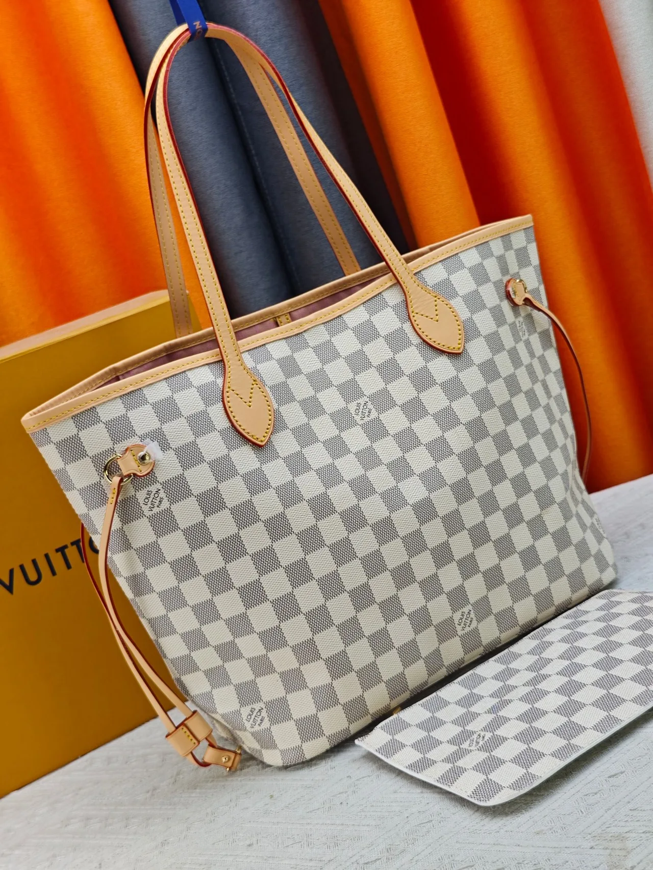 Louis Vuitton Neverfull Clutch in Grey · view 2