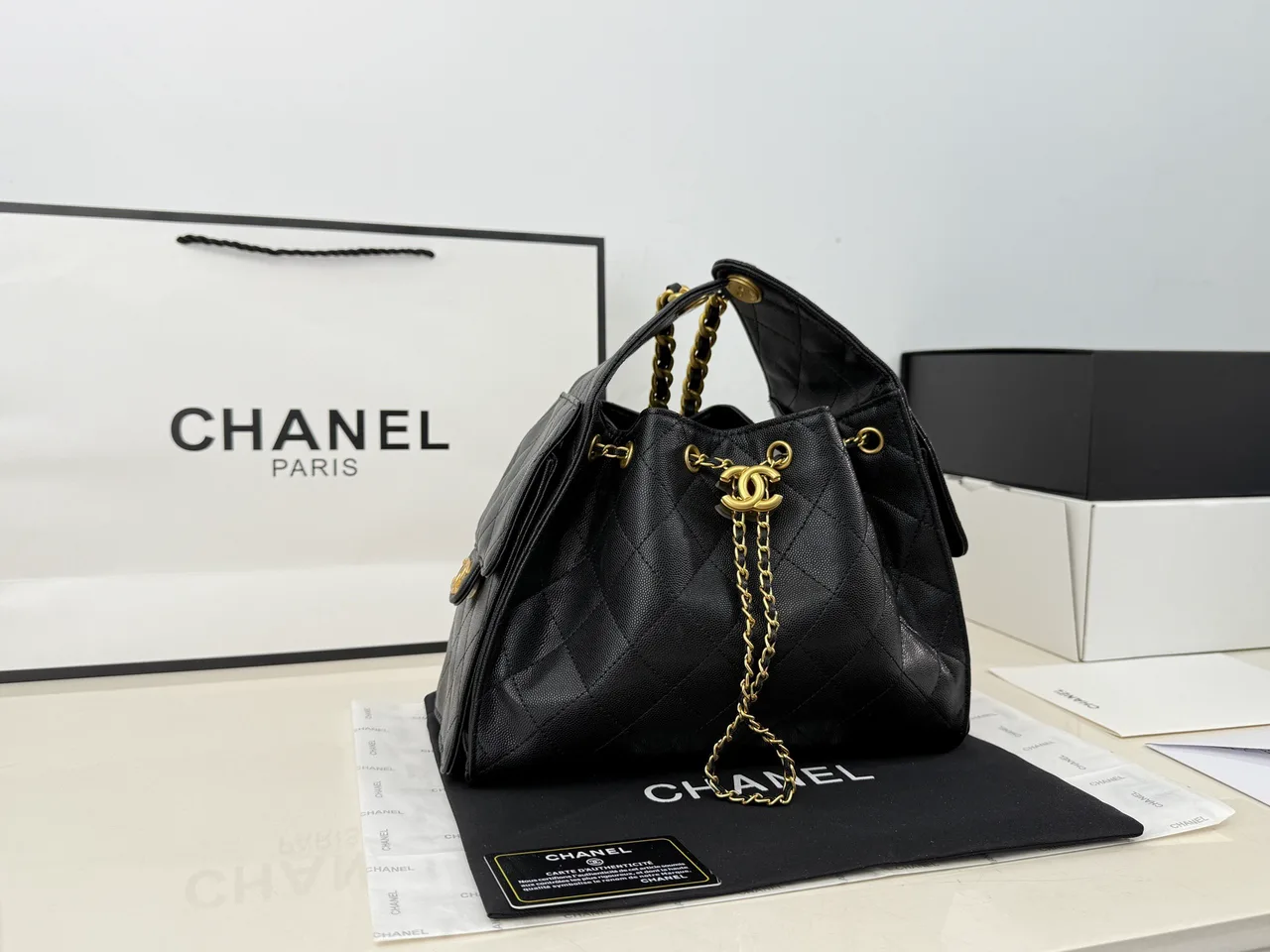 Chanel Bucket Bag in Black · view 4