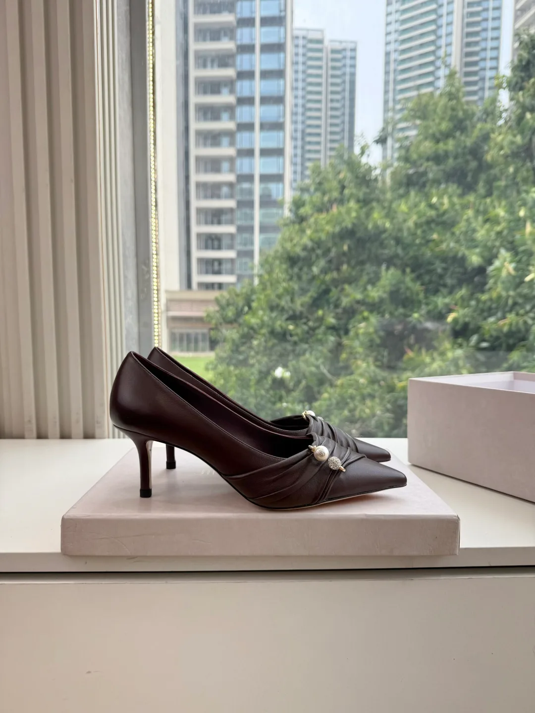Jimmy Choo Pointed-Toe Bow Knotted Pointed Pumps in Brown · view 6