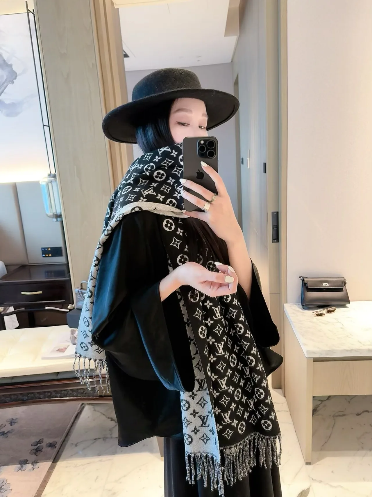 Louis Vuitton Fringed Monogram Scarf in Pink & Black · view 6