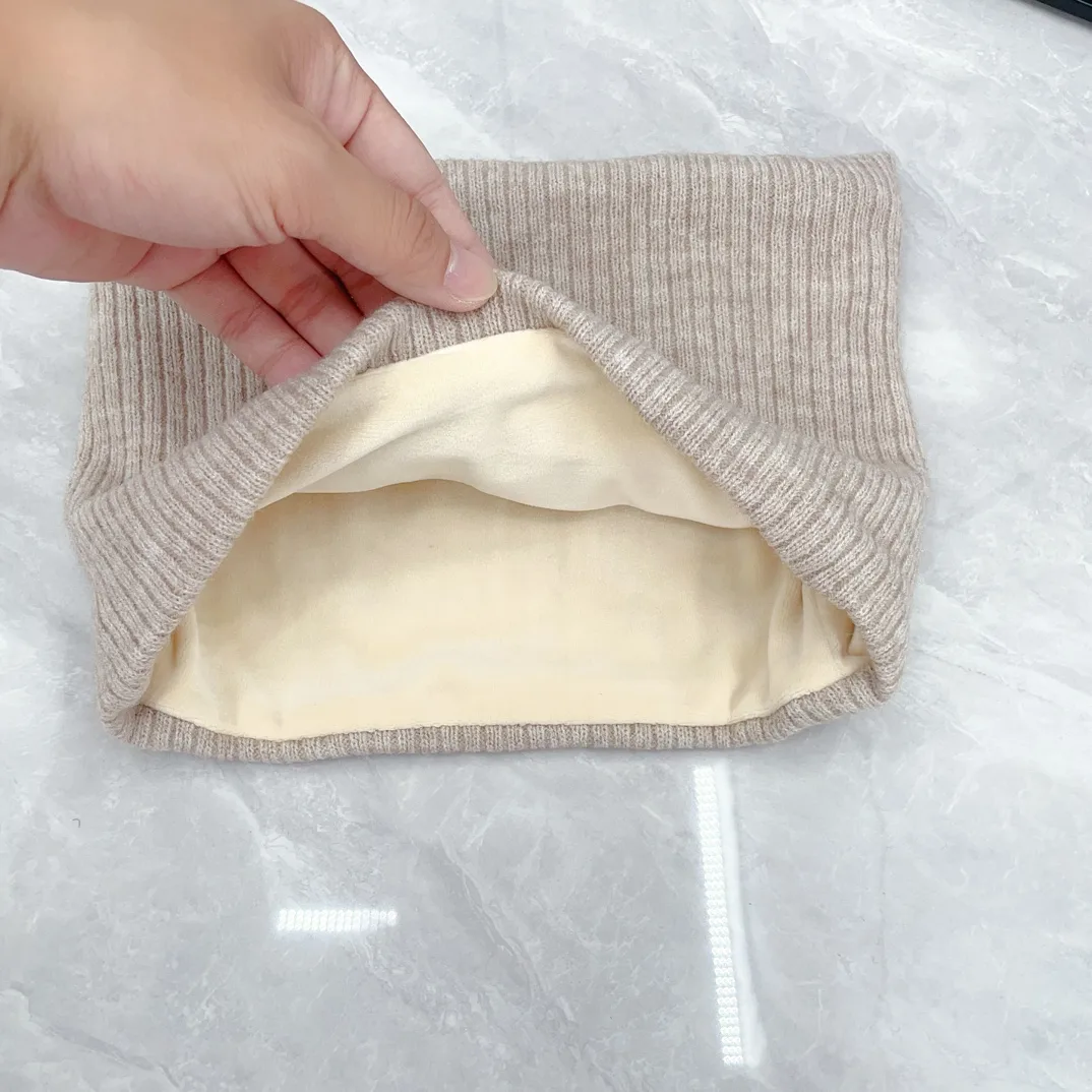 Hermes Wool Ribbed Hat Scarf and Gloves Set in Beige · view 4