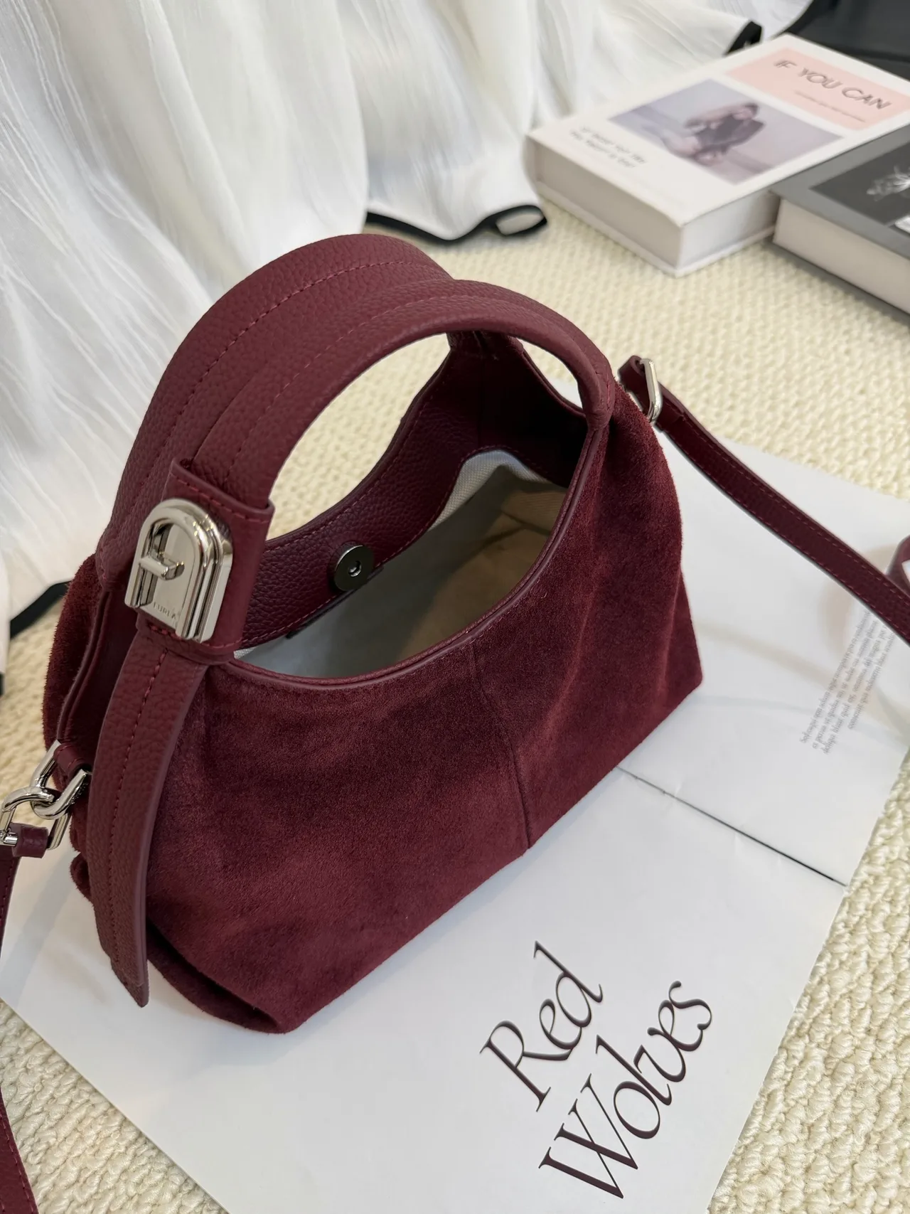 Chanel Cowhide Hobo Bag in Burgundy · view 4