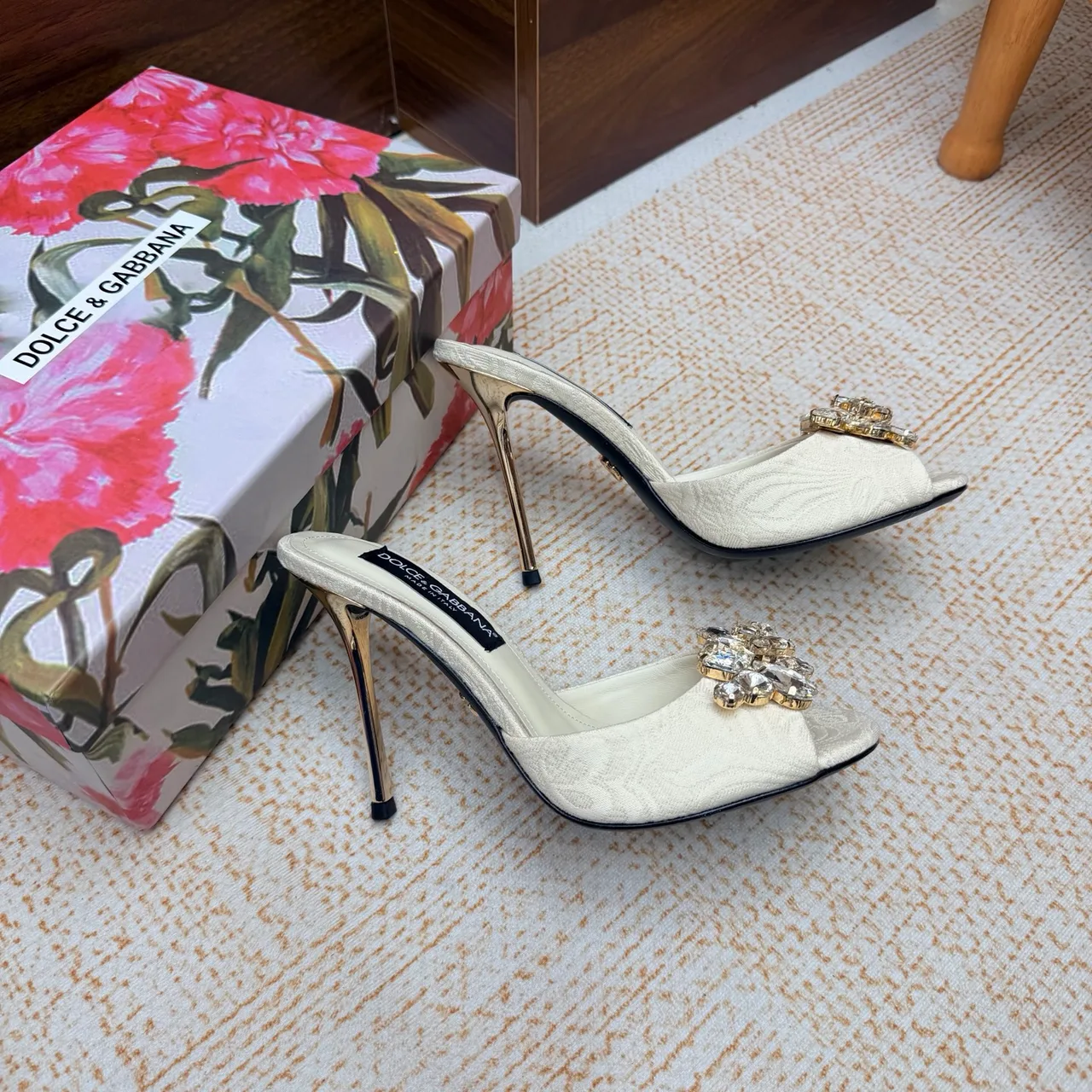 Dolce & Gabbana Mules in Cream · view 6