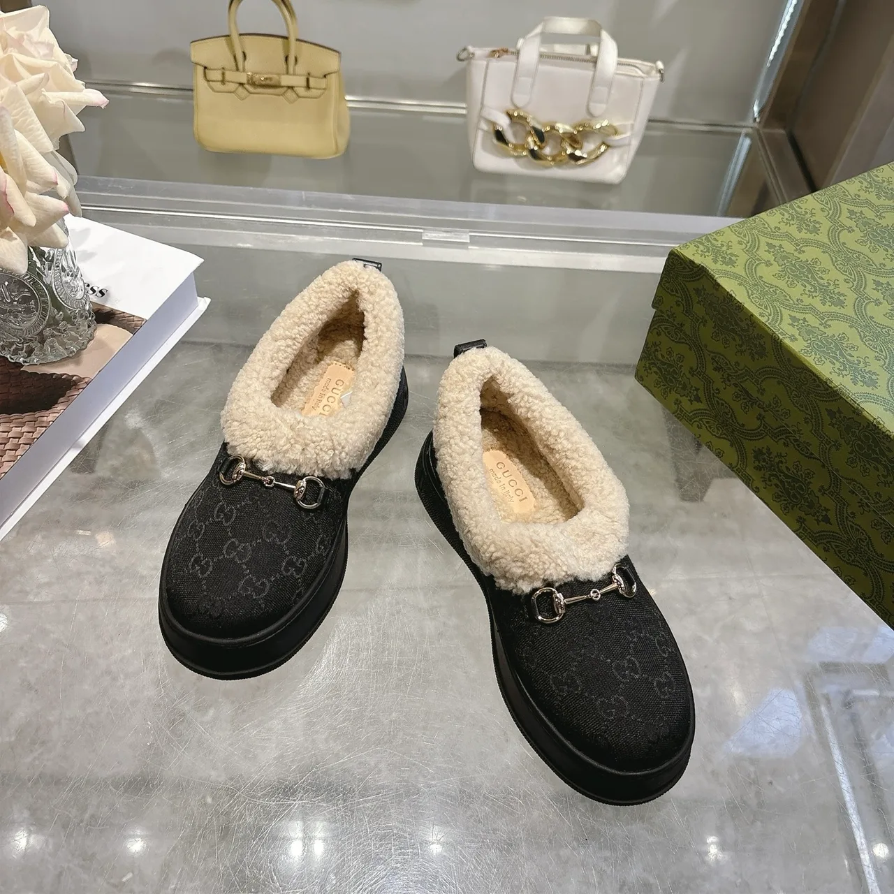 Gucci Wool Slippers in Black · view 3