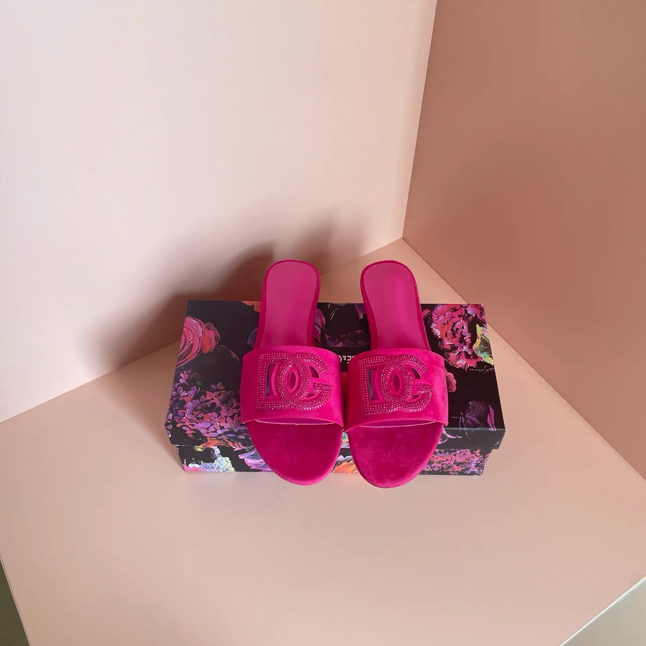 Dolce & Gabbana Mules in Green / Black / Brown / Pink · view 4