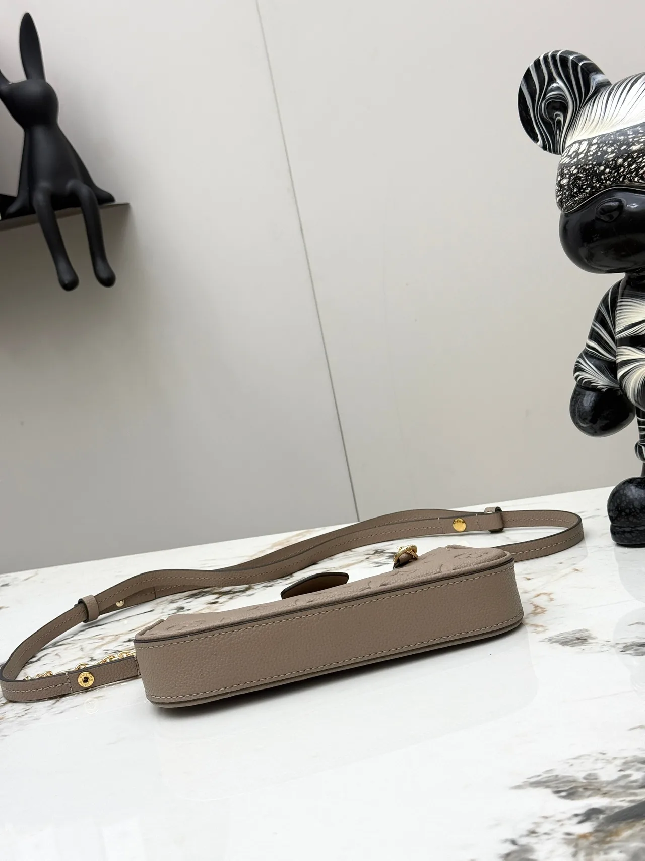 Louis Vuitton Leather Hobo Bag in Grey · view 4