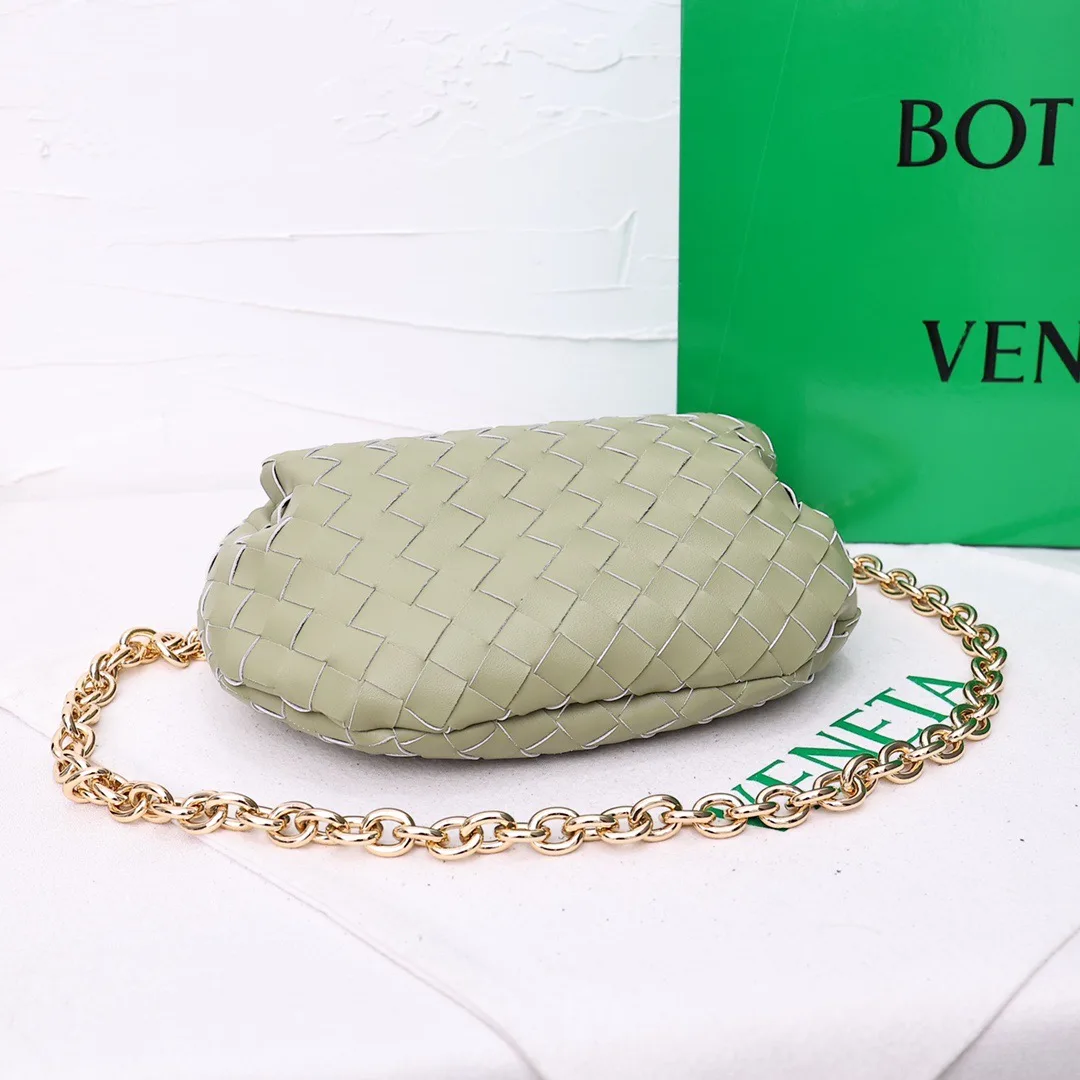Bottega Veneta Woven Hobo Bag in Green · view 4