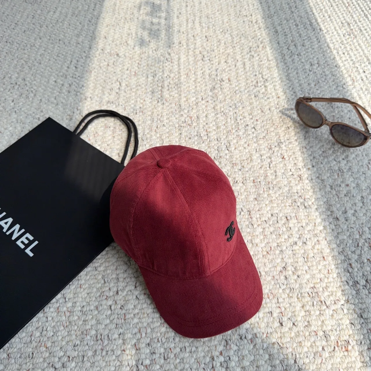 Chanel Baseball Cap in Burgundy · view 4