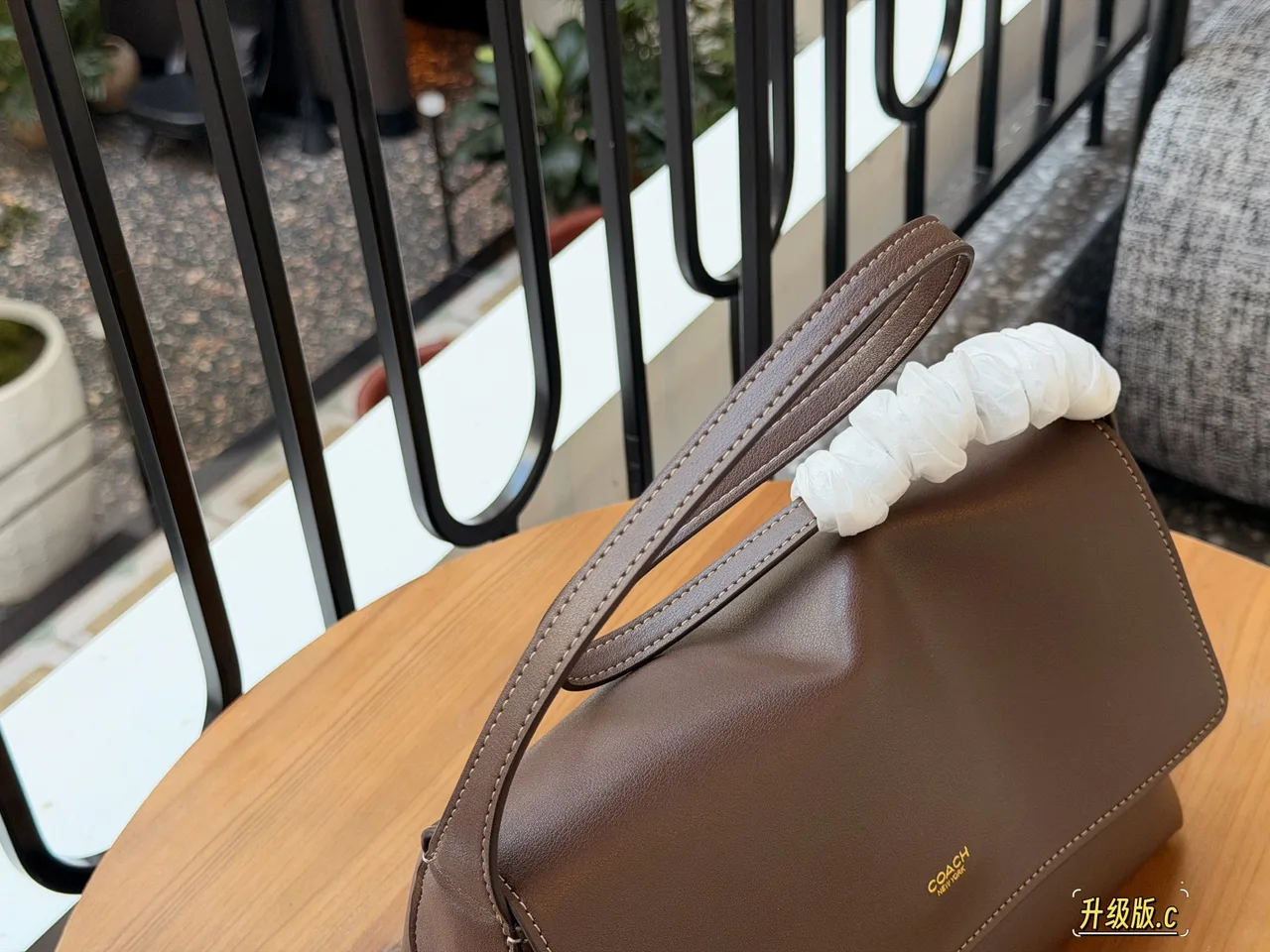 Coach Flap shoulder bag in Black & Brown · view 5