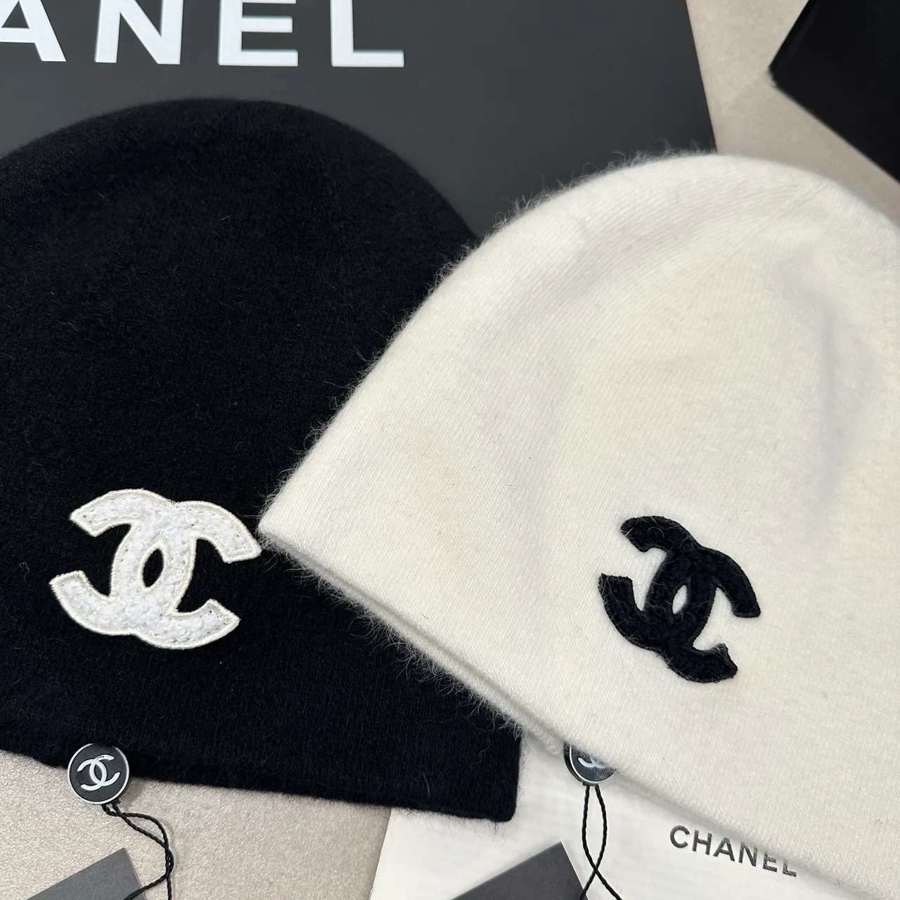 Chanel CC knit beanie in White & Black · view 5