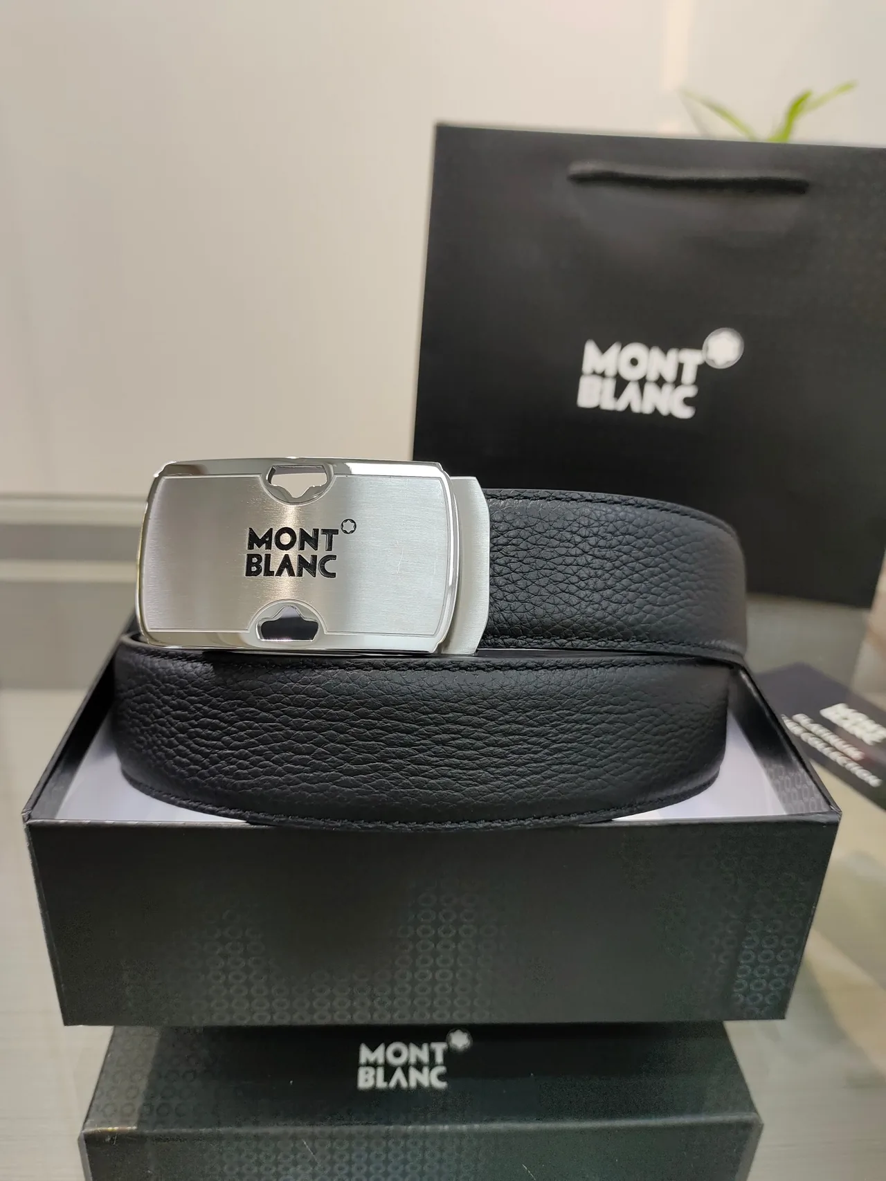 Montblanc Calfskin Glossy Belt in Black · view 1