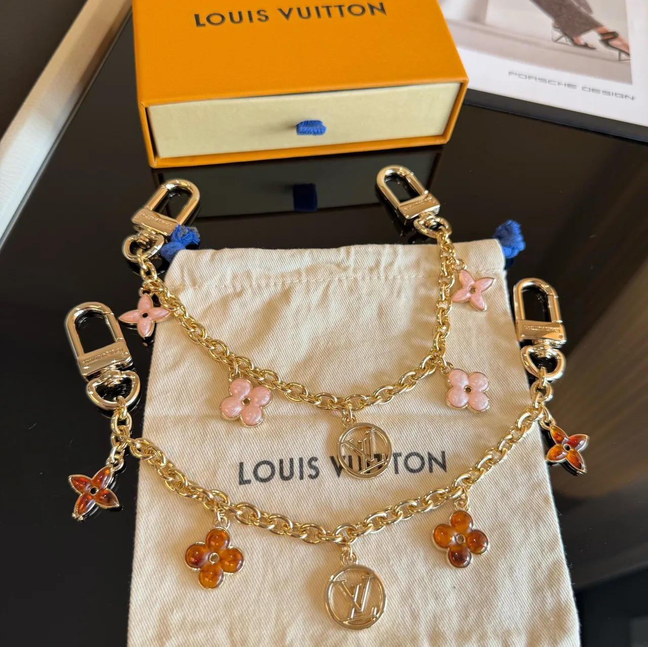 Louis Vuitton Glossy Flower Chain Bag Charm in Gold · view 3