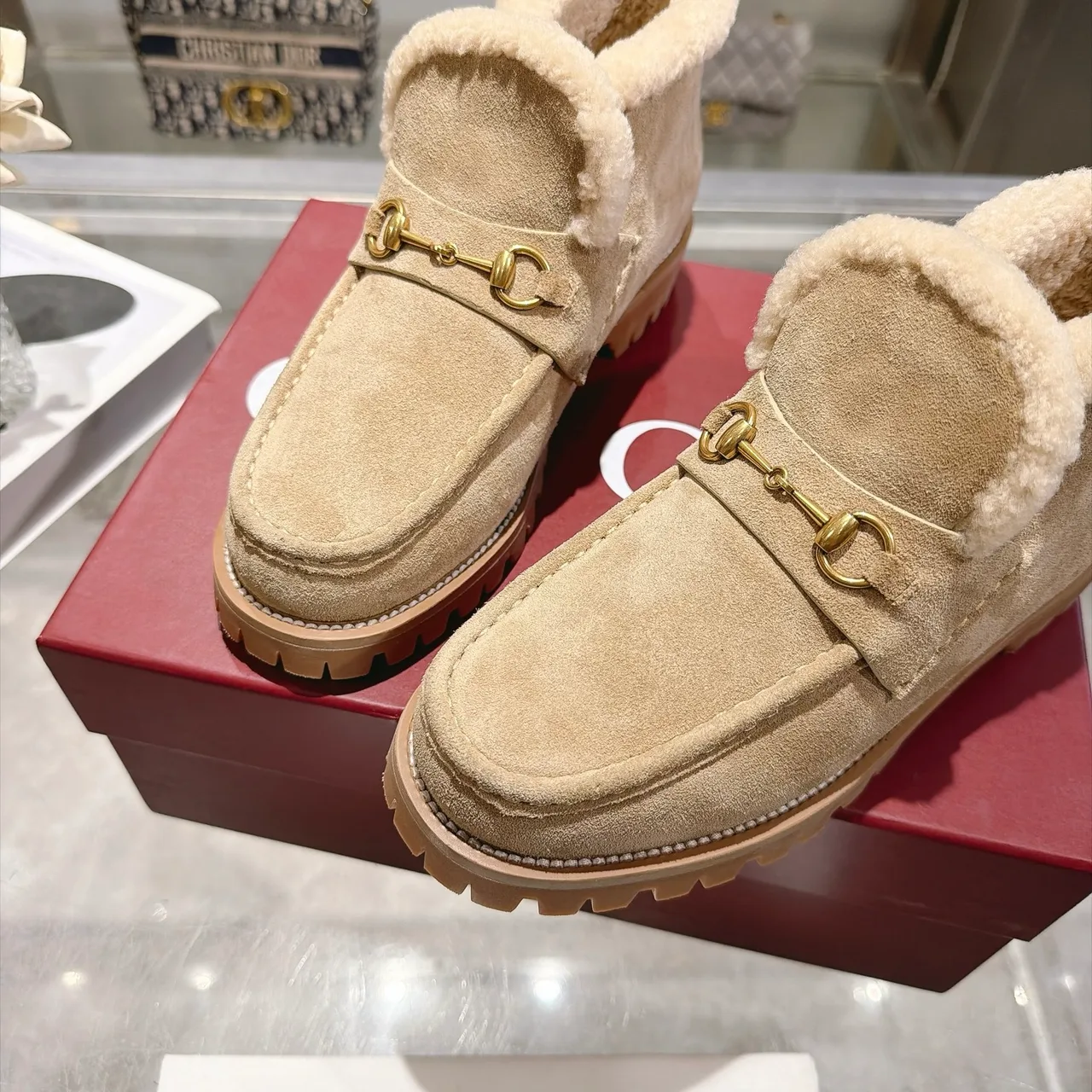 Gucci Cowhide Loafers in Beige · view 5