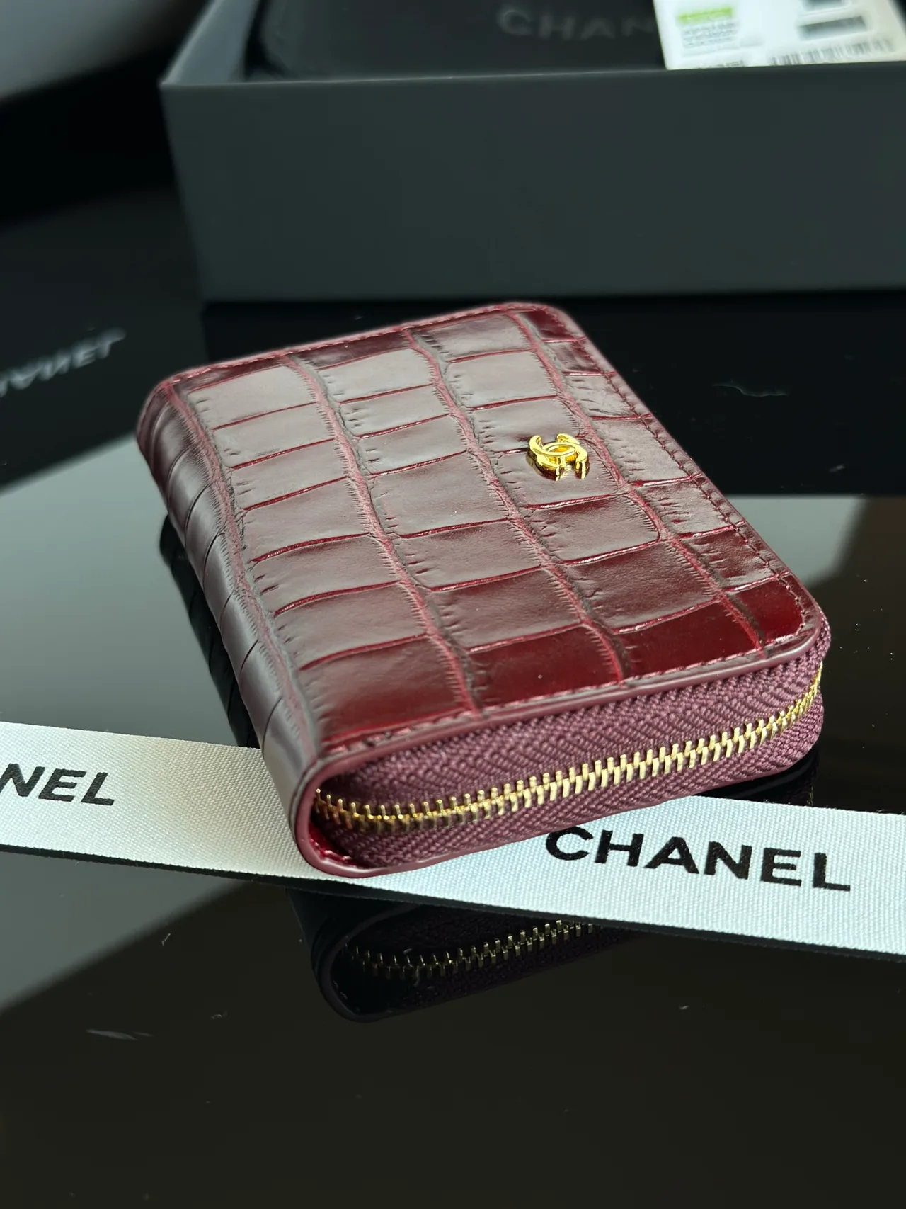 Chanel Wallet in Burgundy · view 3