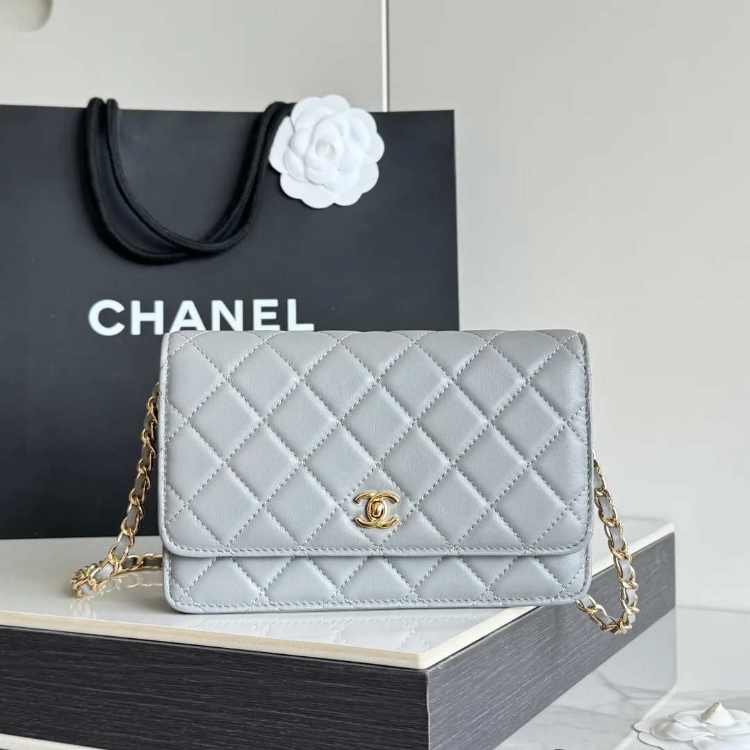 Chanel Calfskin Quilted Clutch in Grey · view 2