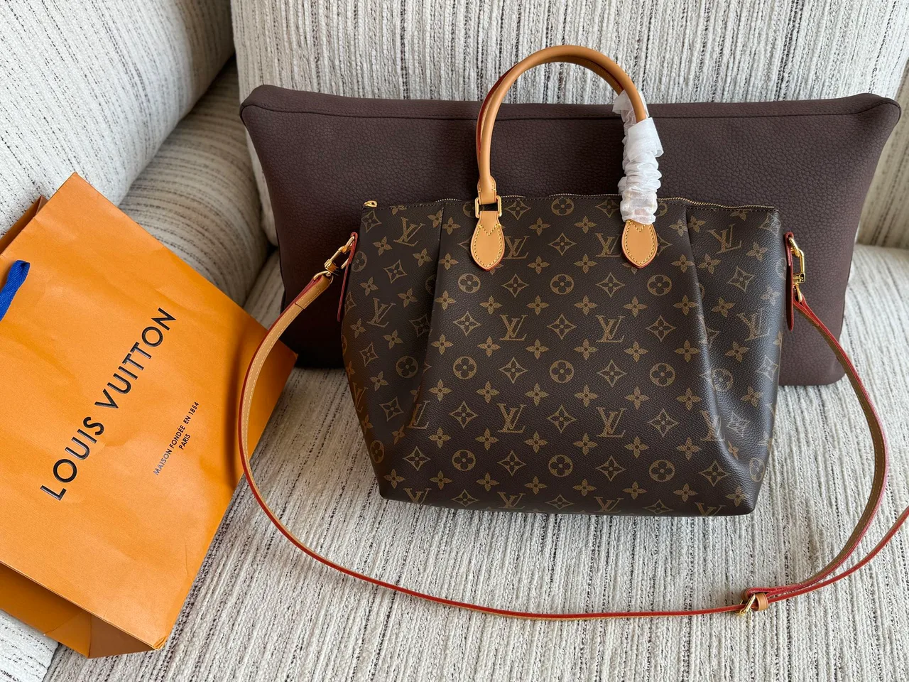 Louis Vuitton Monogram Tote in Brown · view 2
