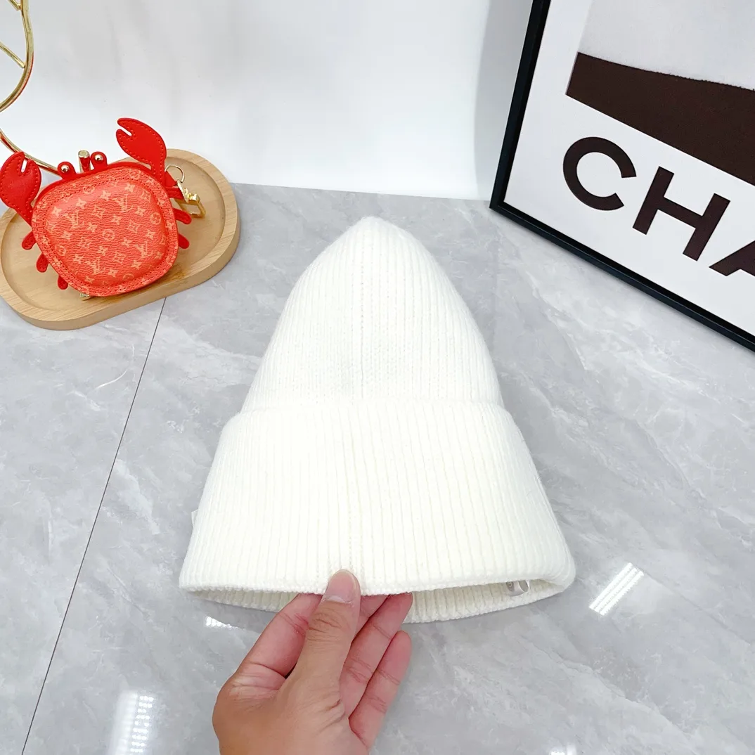 Moncler Wool Ribbed Beanie and Scarf Set in White · view 7