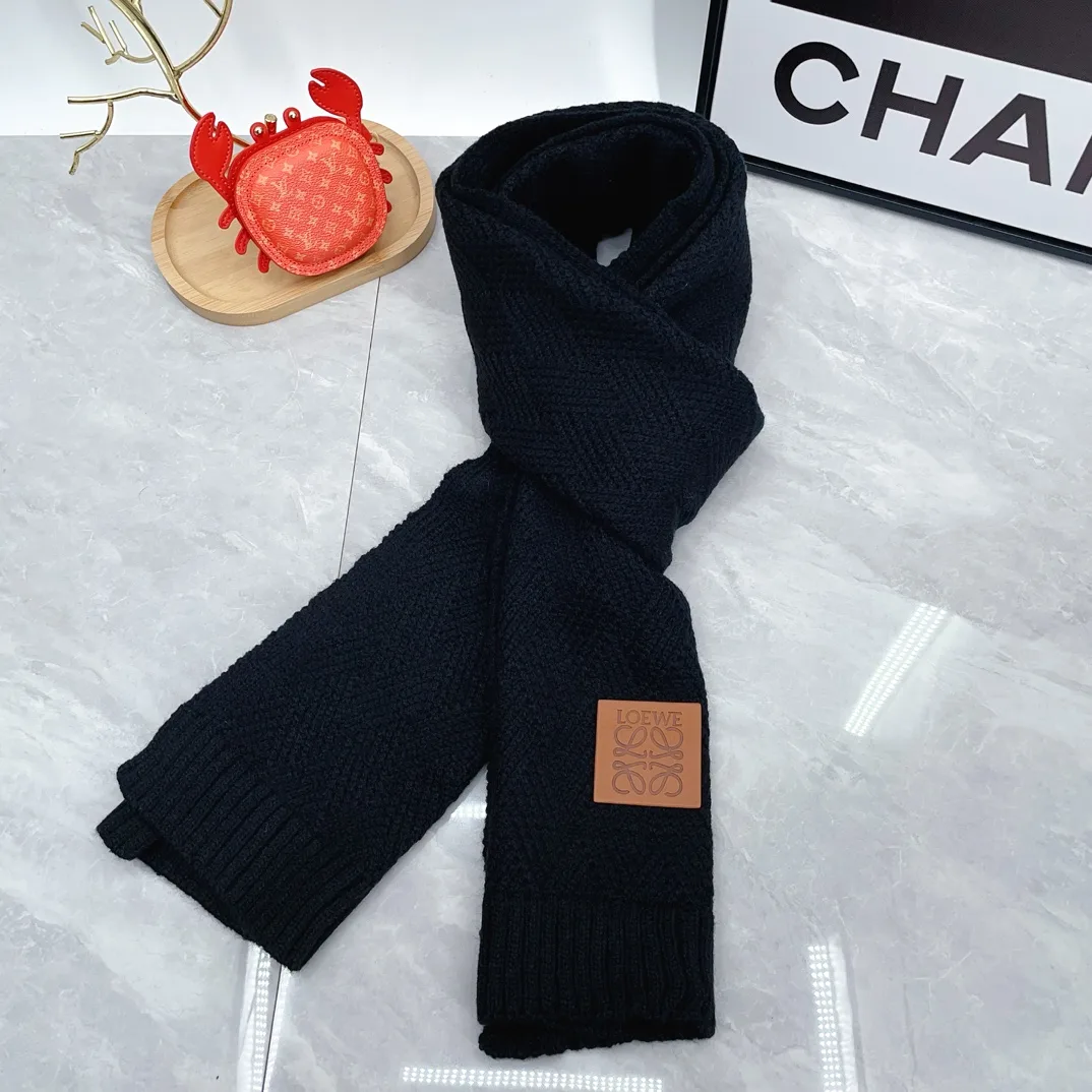 Loewe Wool Hat Scarf and Gloves Set in Black · view 4