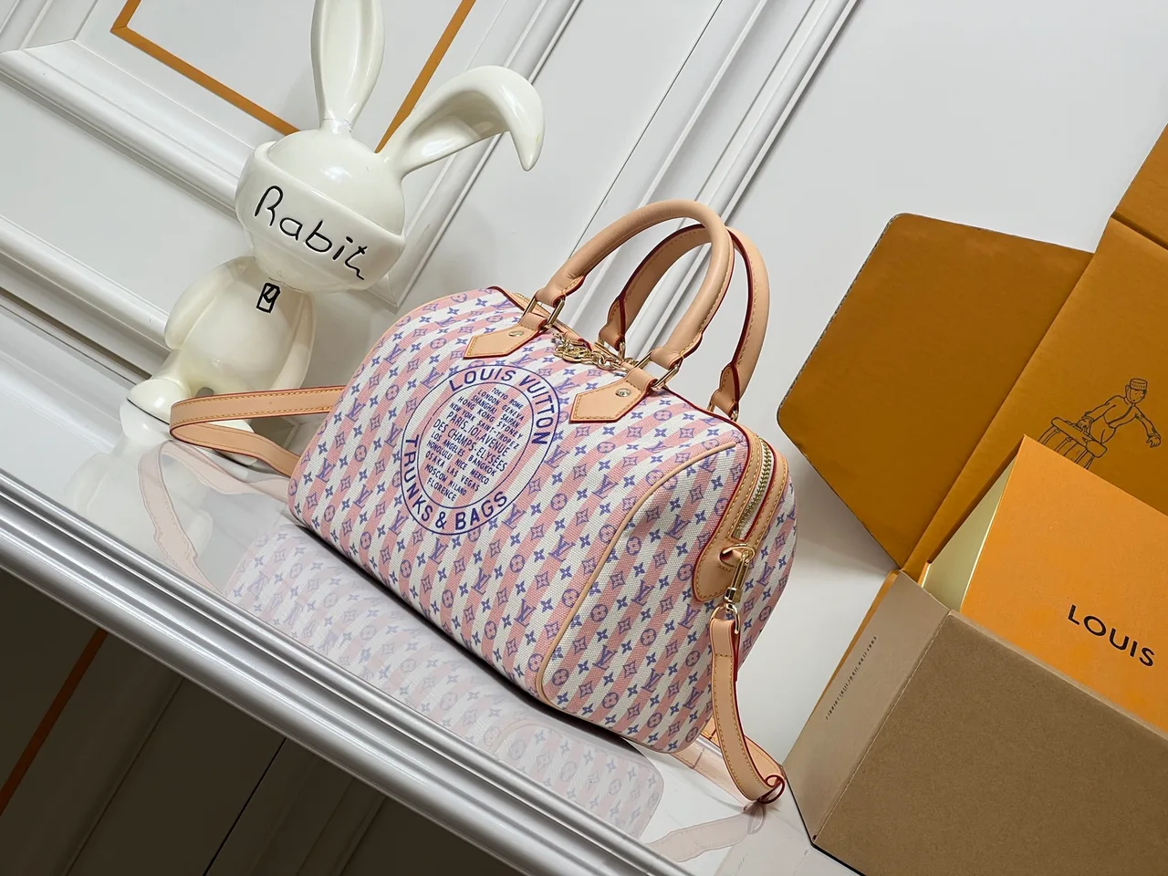 Louis Vuitton Speedy Cowhide Sheepskin Monogram Handbag in Pink · view 3