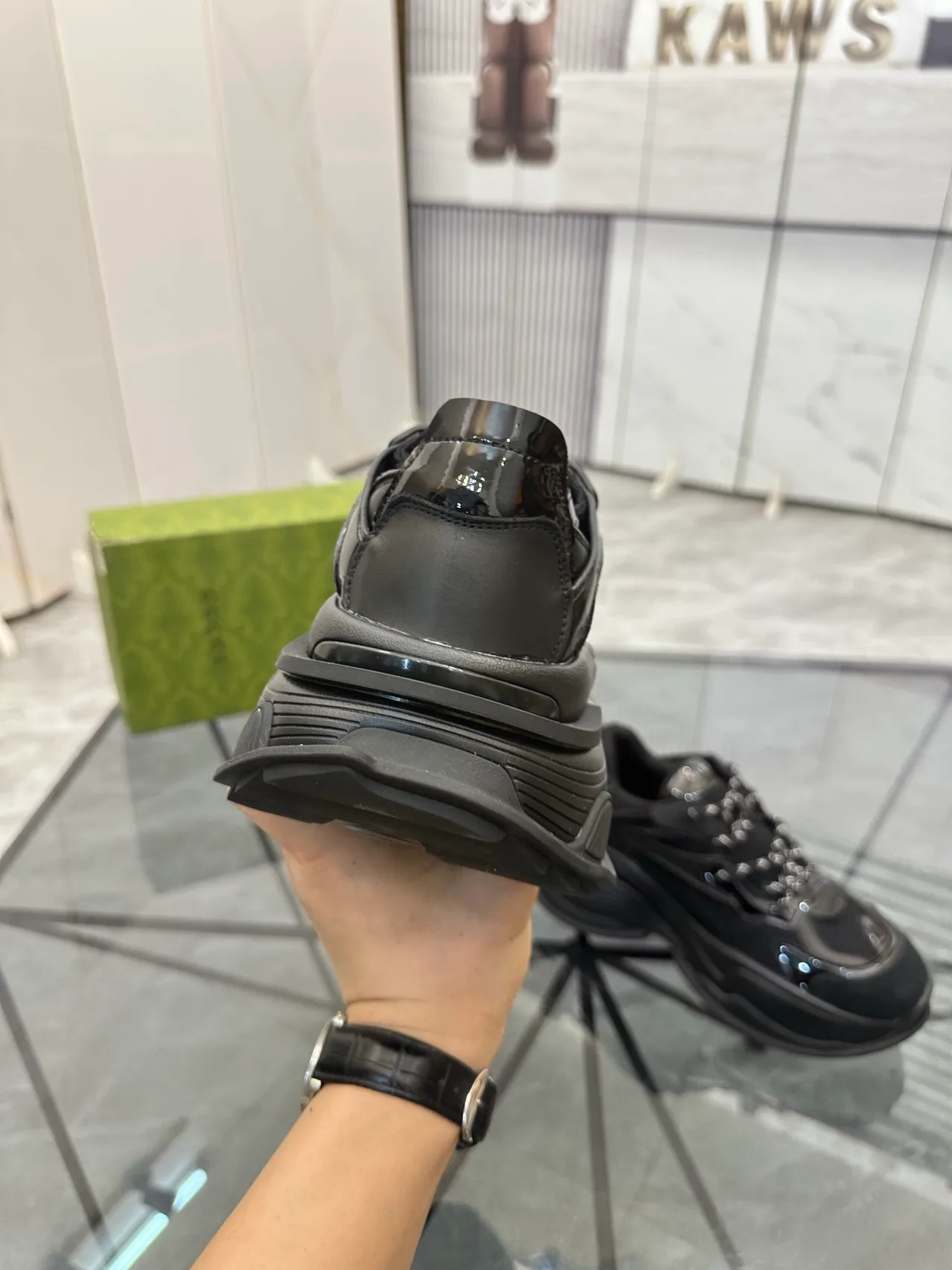 Gucci Cowhide Glossy Sneakers in Black · view 8