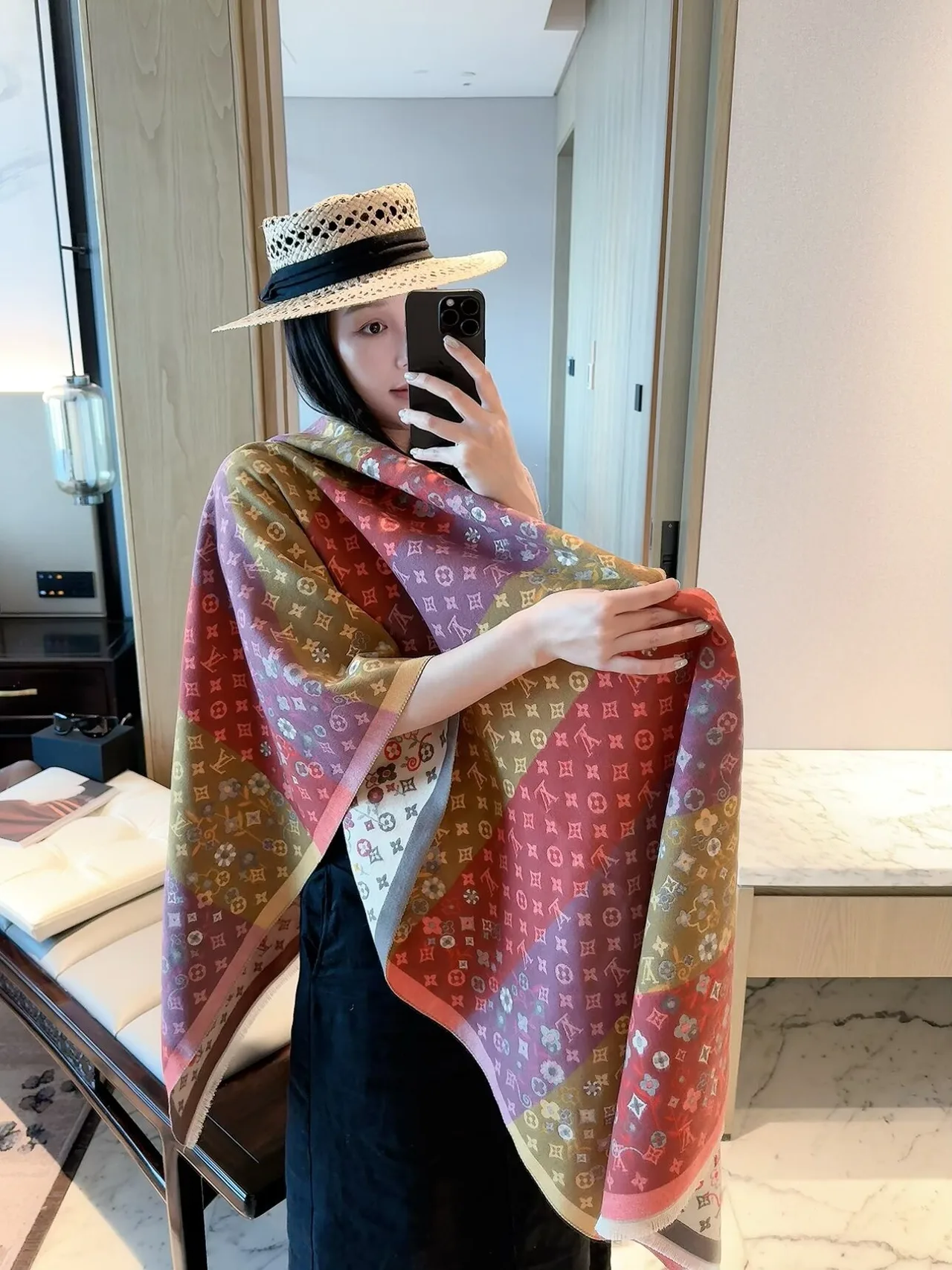 Louis Vuitton Floral monogram scarf in Cream & Brown · view 4