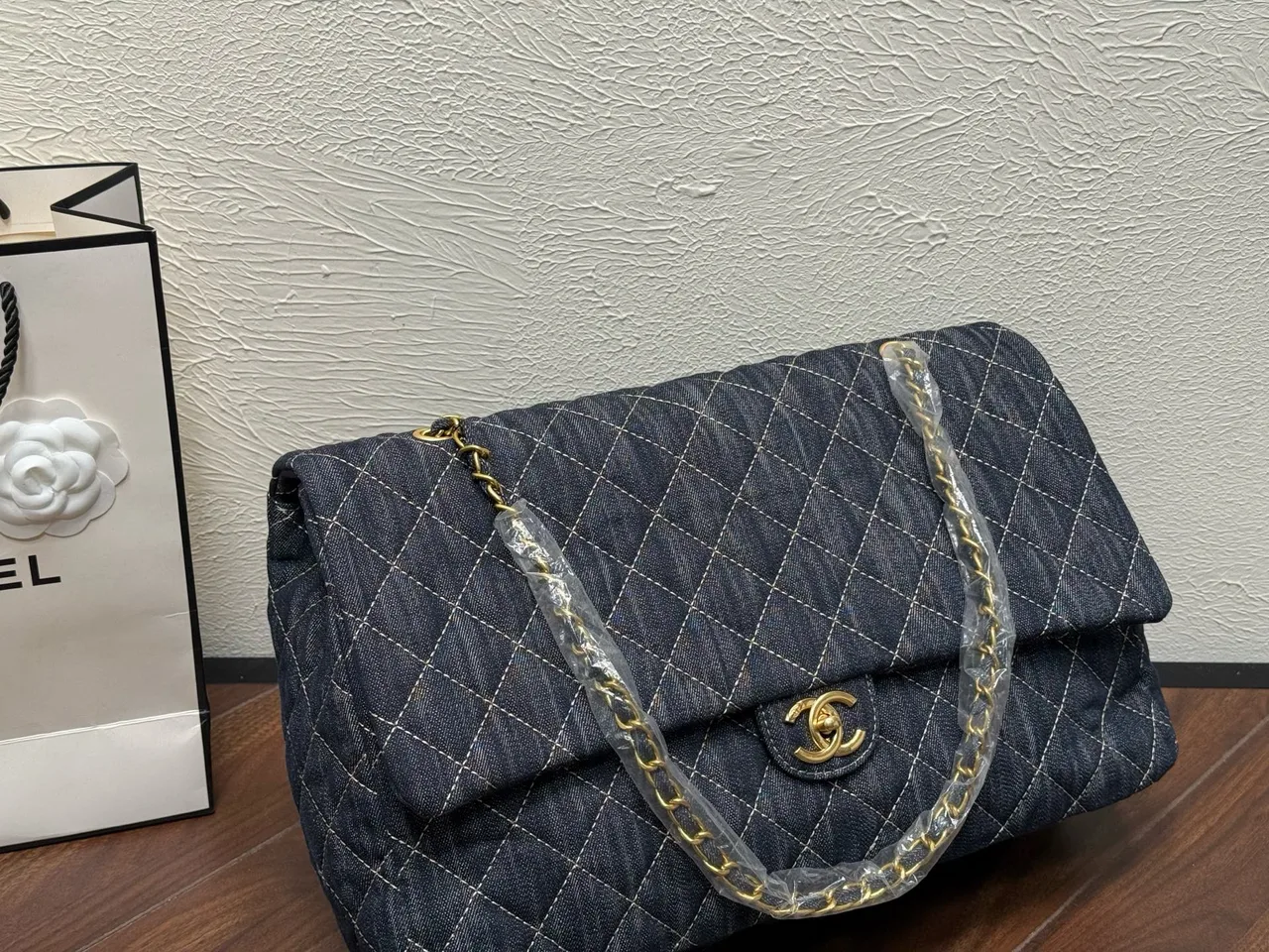 Chanel Denim Denim Flap Shoulder Bag in Blue · view 4