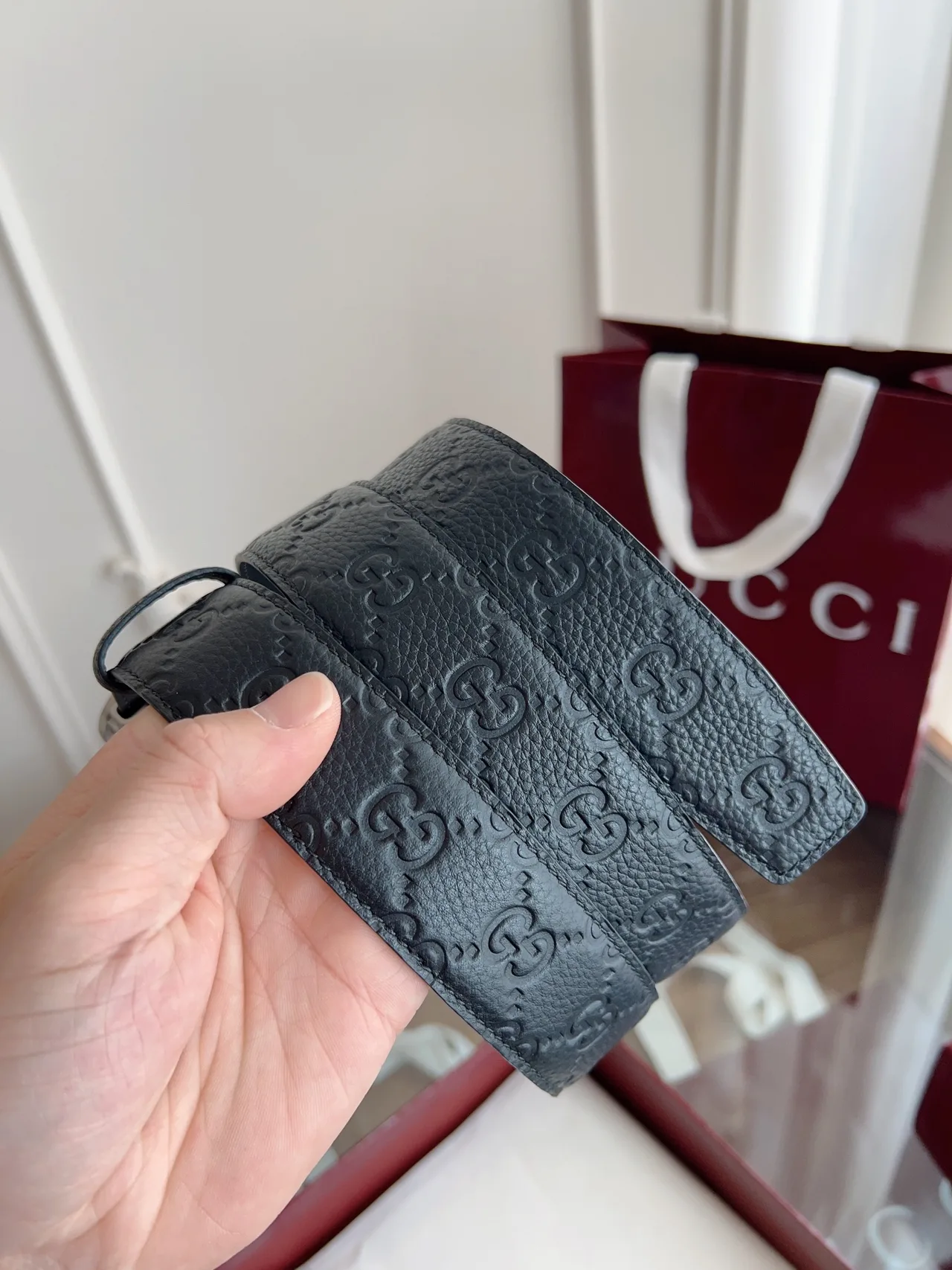 Gucci Cowhide Glossy Belt in Black · view 7